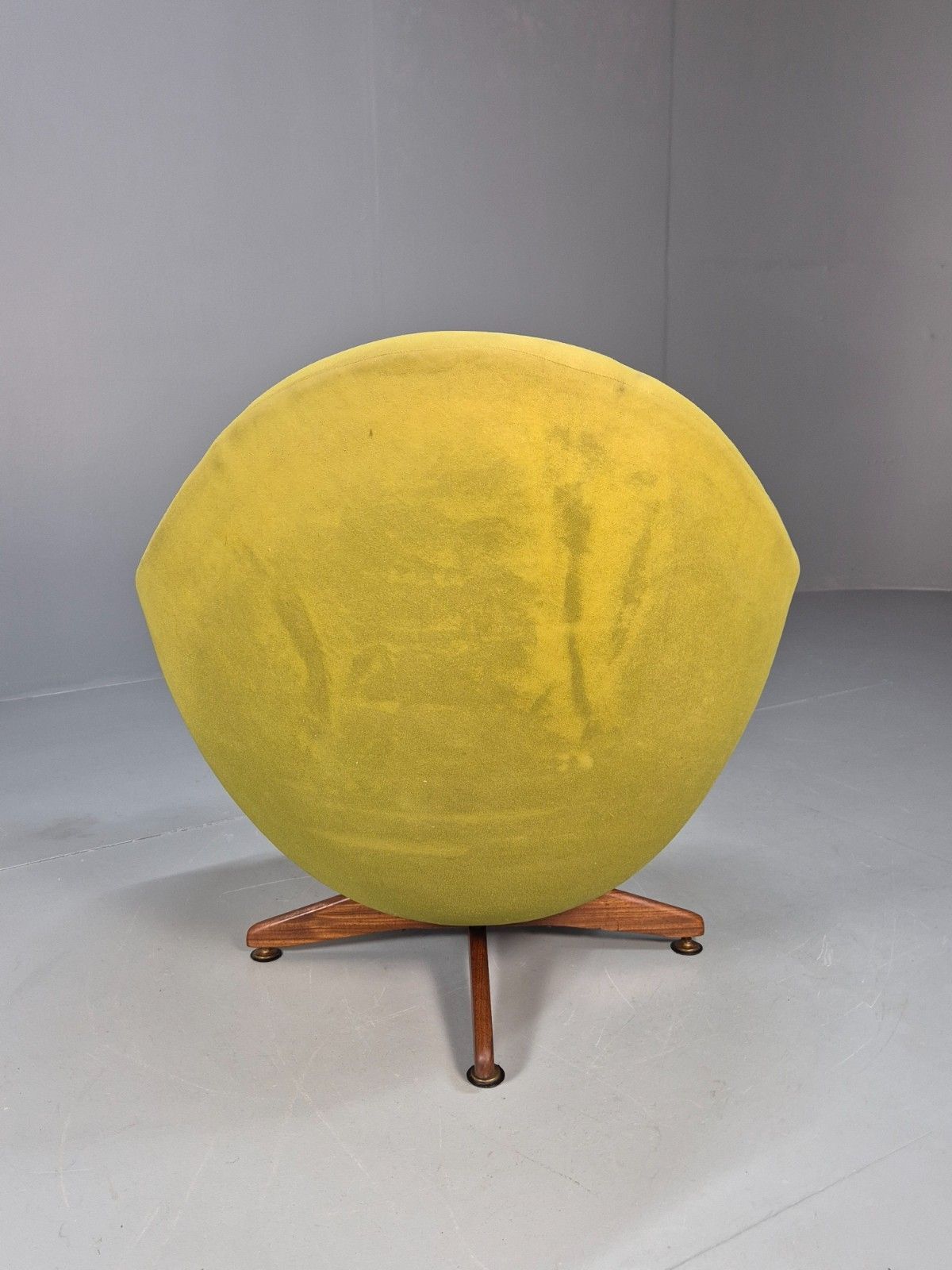 photo furniture Vintage Egg Chair Teak Swivel And Rock Base Green  1960s Retro Mcm Eb9797 Mswi