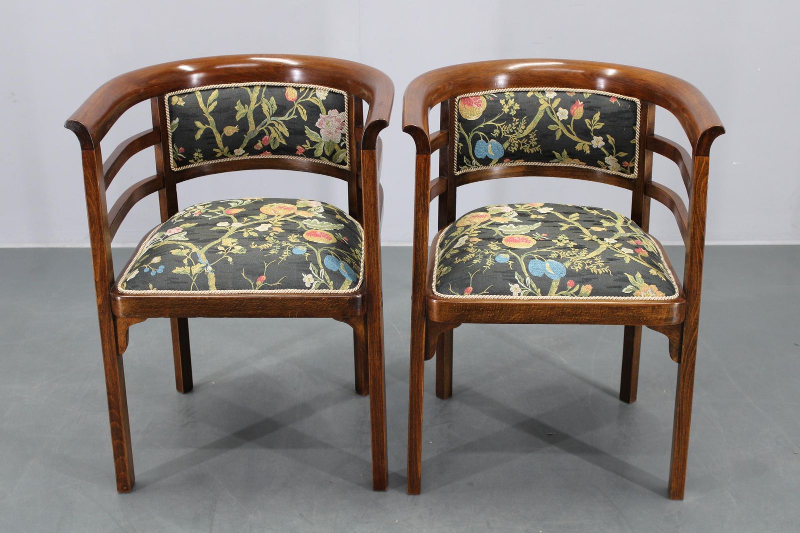 1930s Pair Of Restored Thonet Armchairs, Czechoslovakia photo Furniture