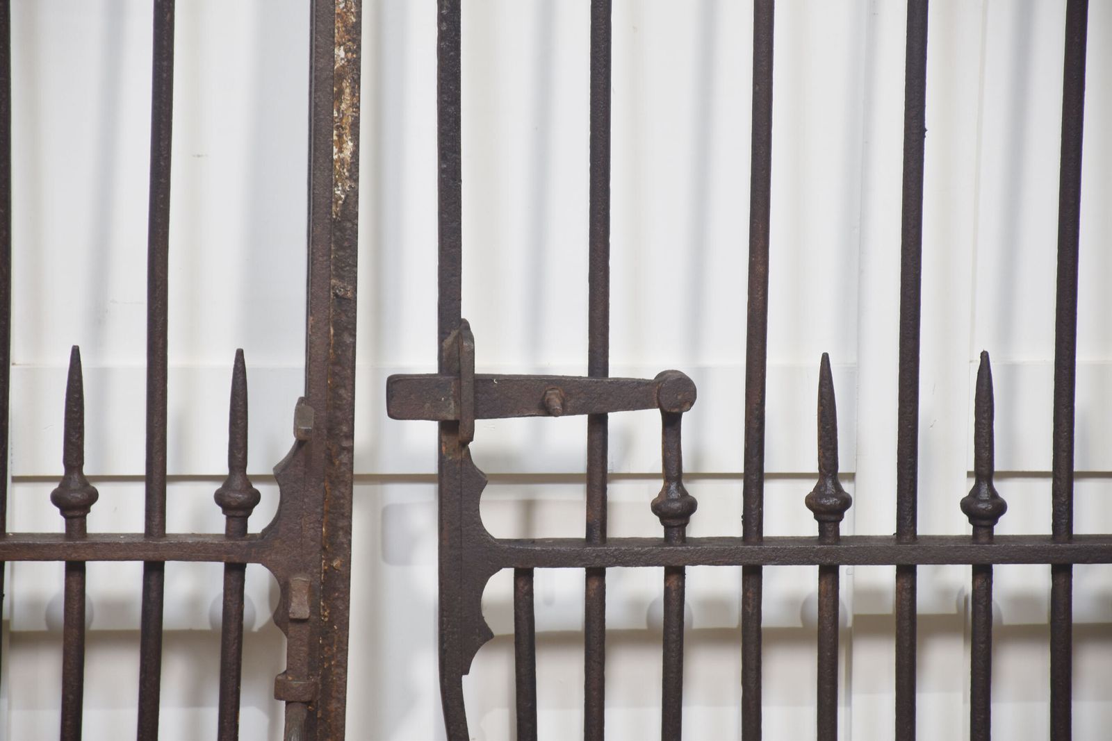 photo furniture Pair Of 19th Century Cast And Wrought Iron Gates
