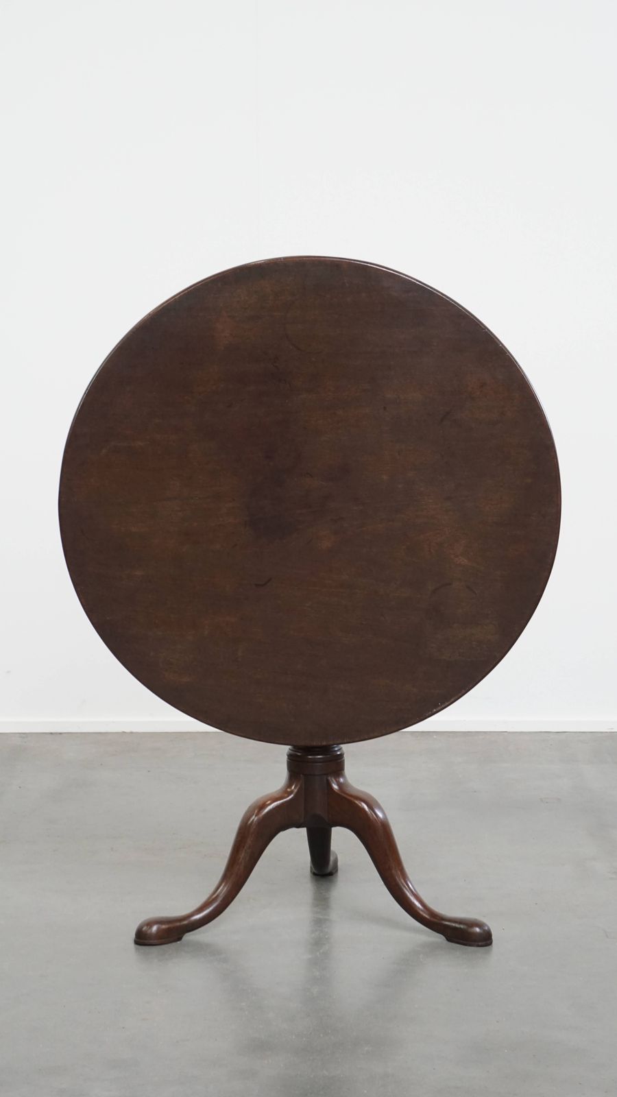 Beautiful Antique English Swivel Barrel Leg Birdcage Tilt Top Table From The 18th Century photo for sale