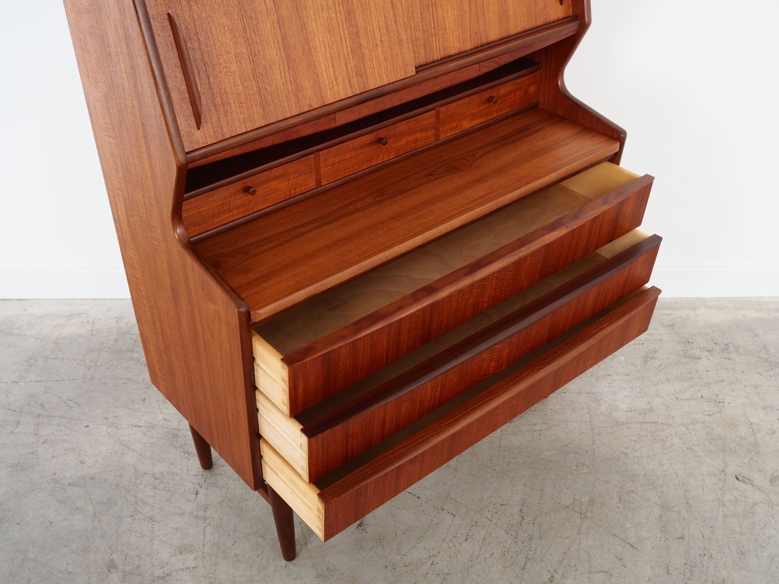 photo vinterior Teak Secretary, Danish Design, 1970s, Production: Denmark