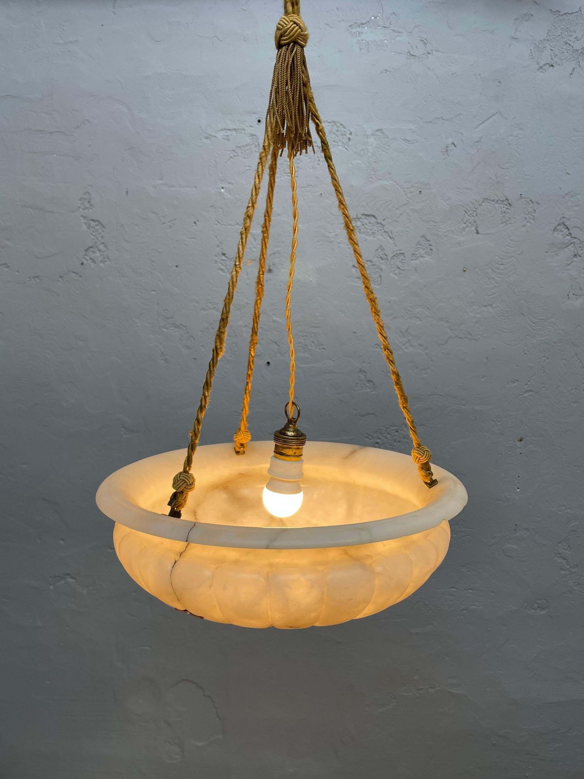 Antique Alabaster Art Deco Plafonnier Chandelier photo furniture