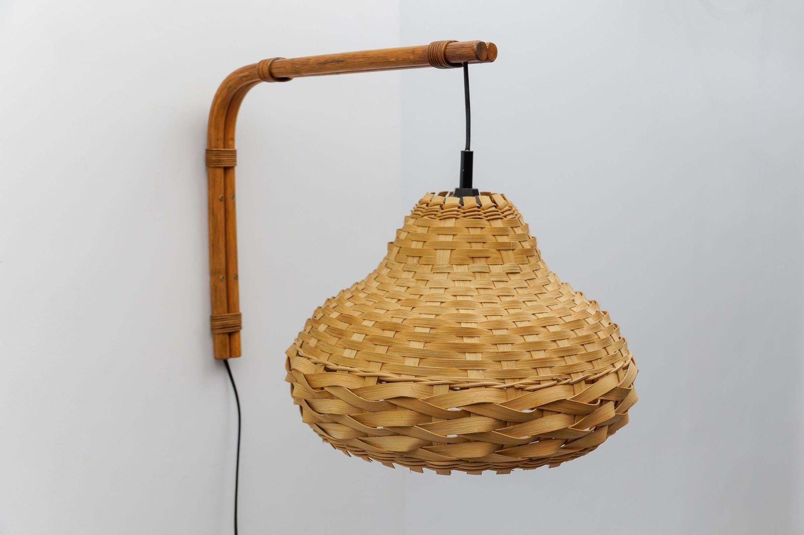 Mid Century Modern Wall Lamp Bamboo And Rattan Wickerwork, 1960s Italy photo for sale