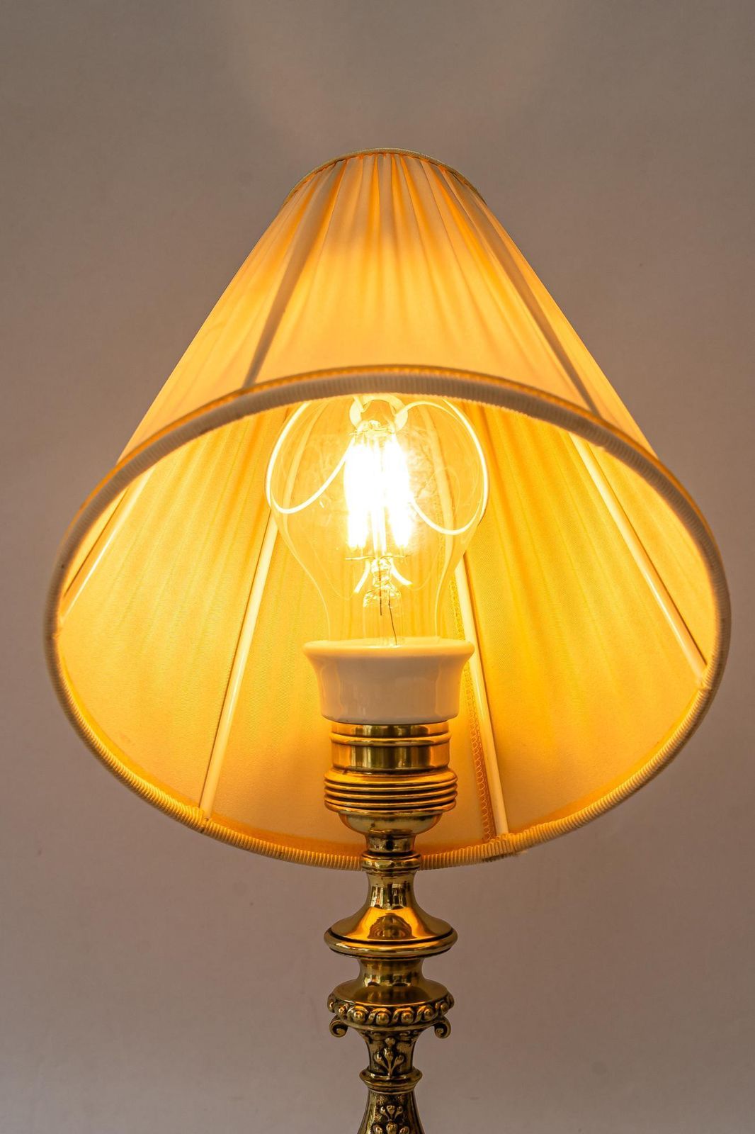 photo vinterior Historistic Table Lamp With Original Cut Glass Shade Vienna Around 1890s