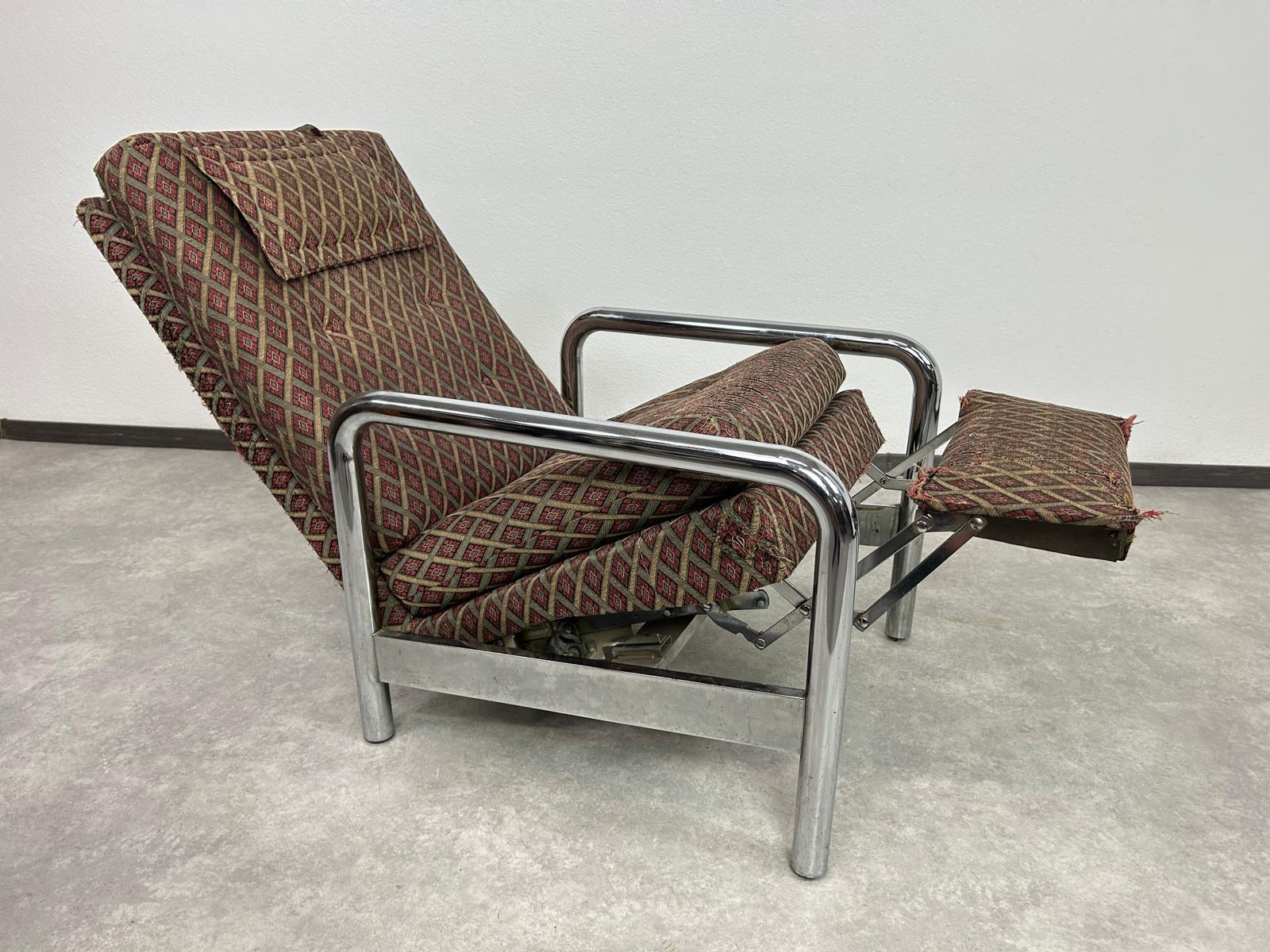 Vintage Tubular Chrome Recliner By Milo Baughman For James Inc./Thayer Coggin photo Furniture