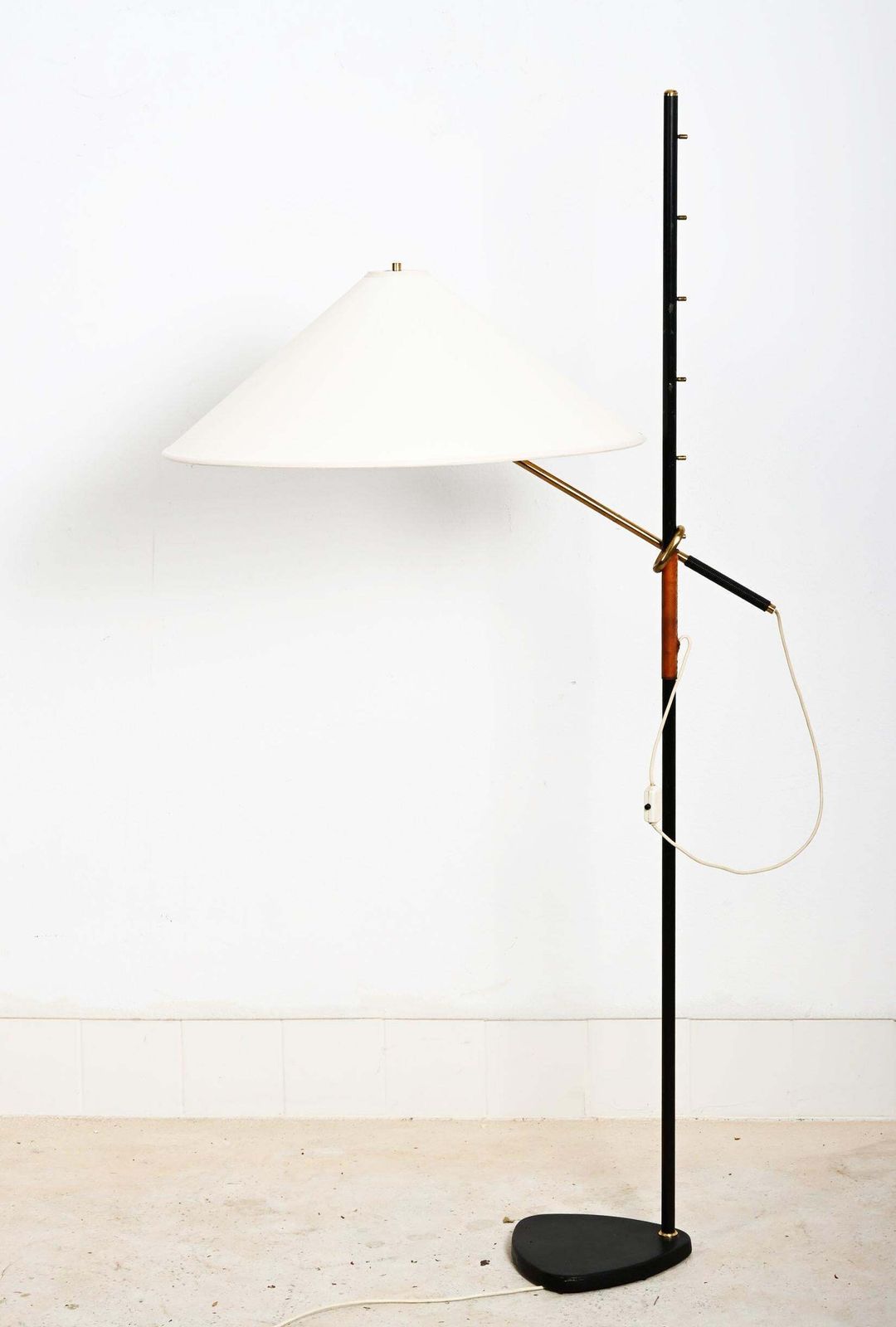 photo buy Kalmar Floor Lamp 'Pelican' Mod. 2097, Height Adjustable, Brass Black Iron, 1960