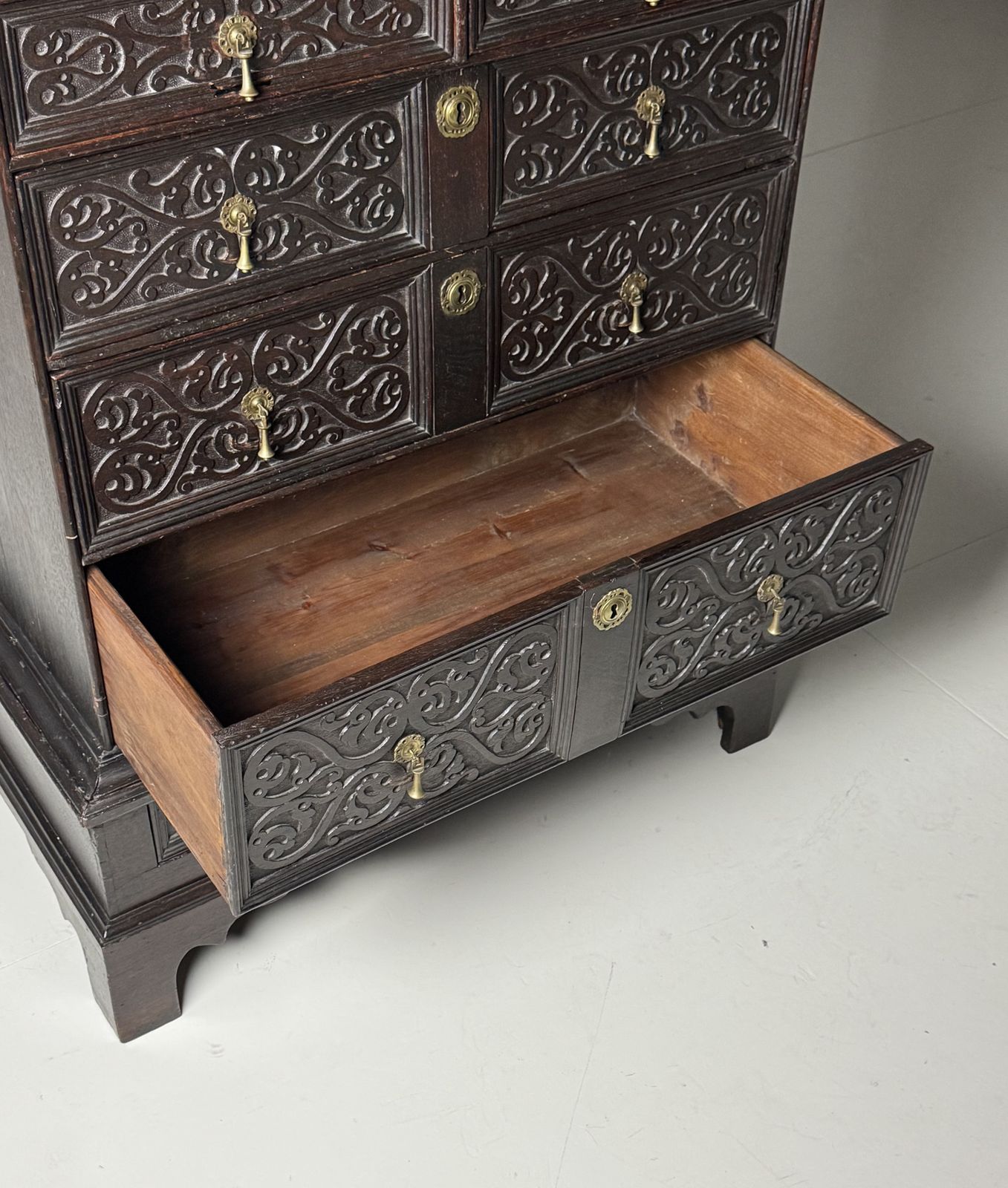 Furniture English Chest Of Drawers 19th Century Oak photo