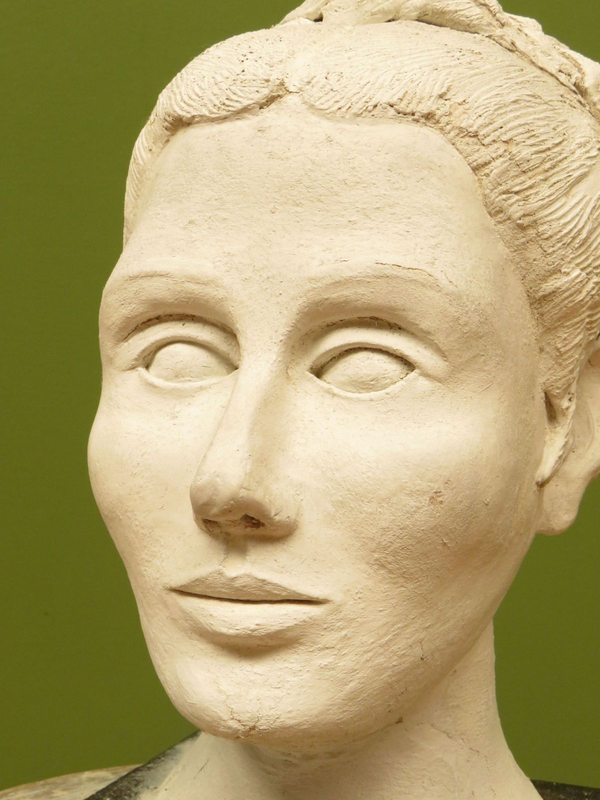 120.0 Vintage Cast Plaster Bust Statue Of A Ladies Head photo