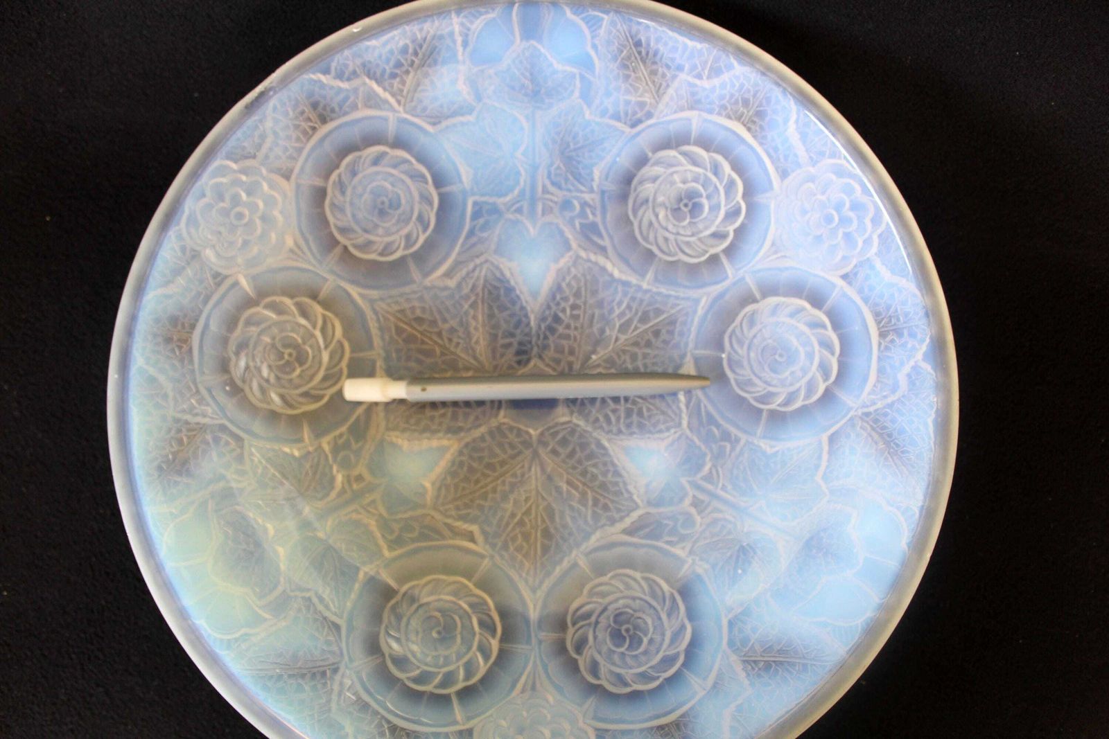Grote Ronde Franse Art Deco Opaalglaze Bol Of Schaal, Kom, Plafondlamp Vervangingsbol Of Sierschotel, Gegoten Kunstglas photo 50.0
