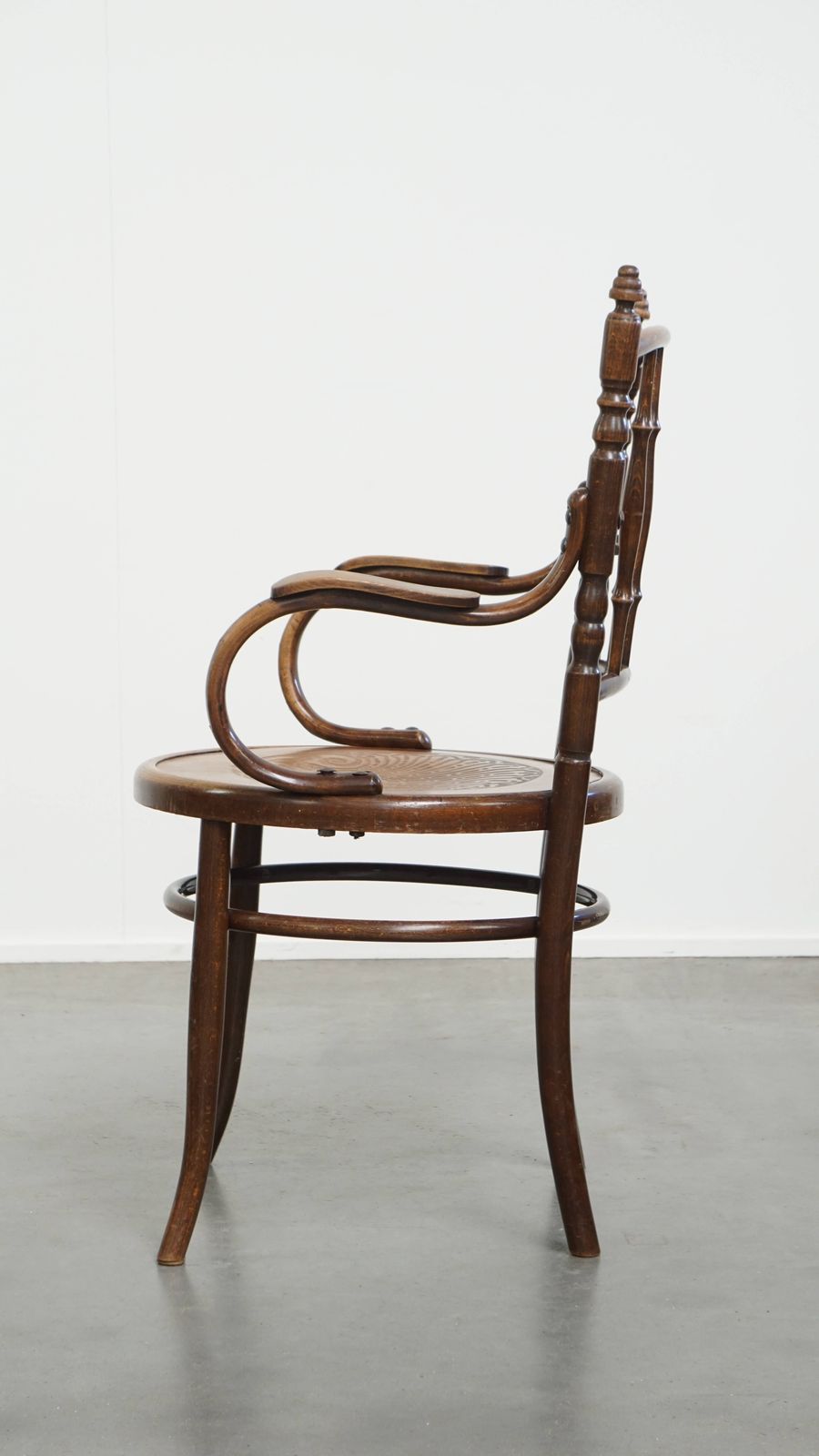 Beautiful Antique Wooden Design Chair By Mundus For Thonet With Armrests With Beautiful Carvings photo 259.0
