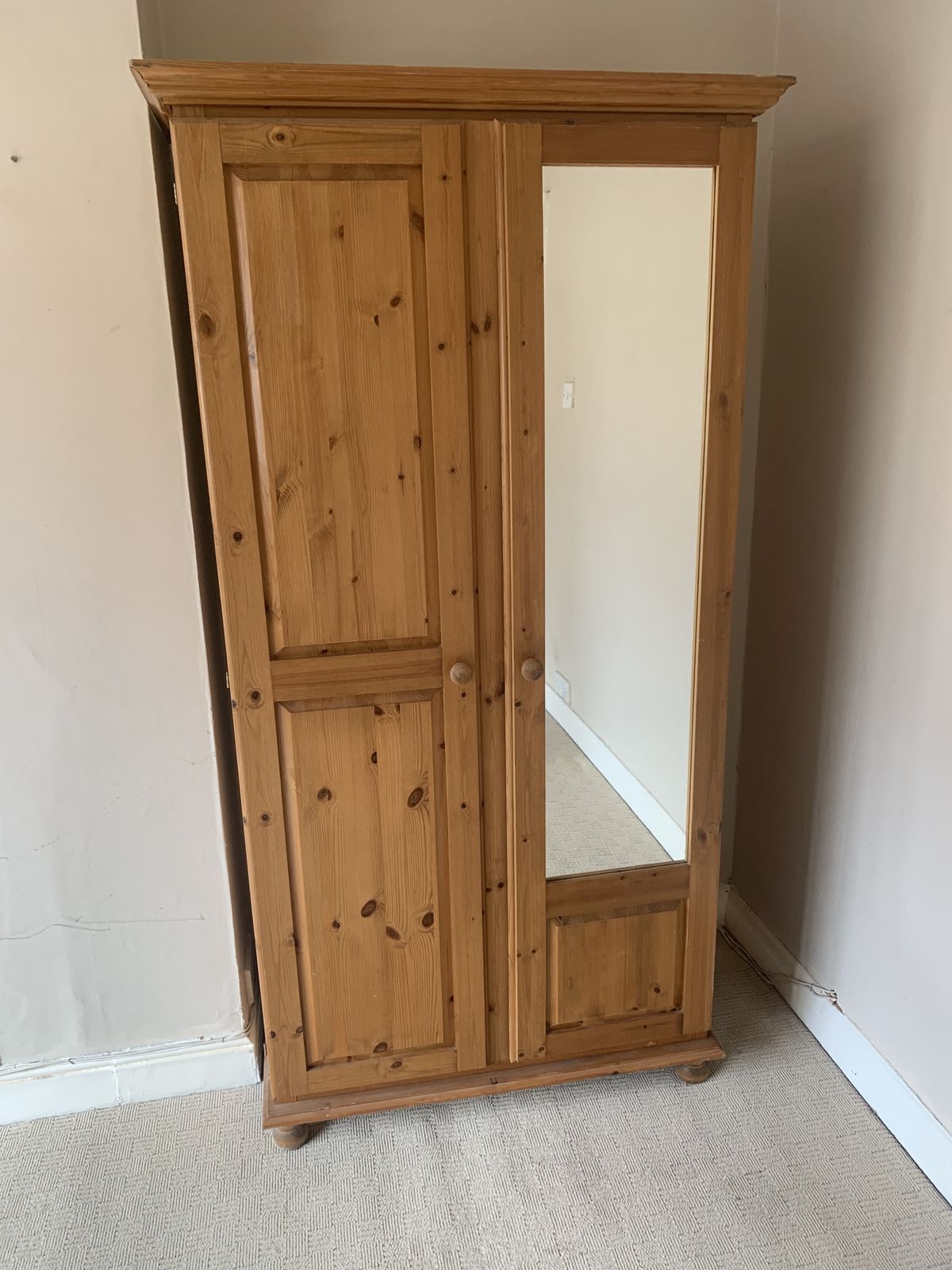 275.0 Vintage Furniture Double Wardrobe Bedroom Suite photo
