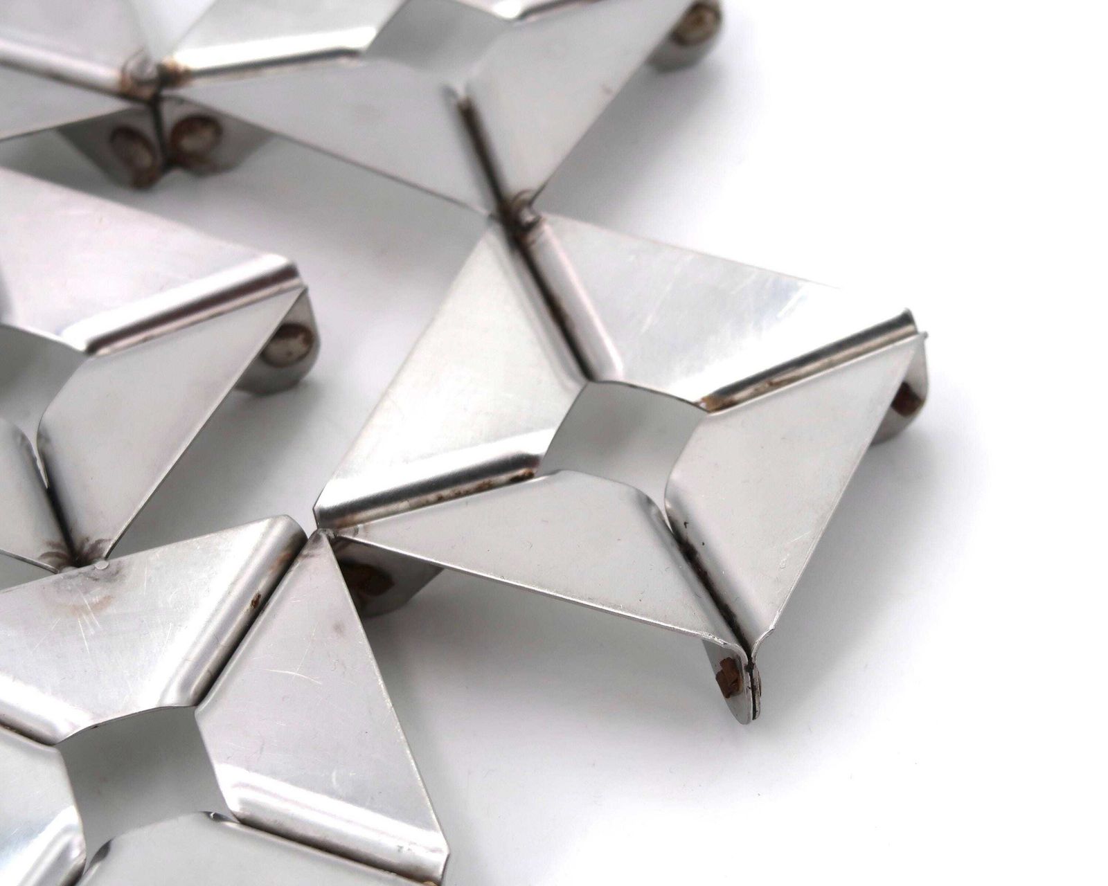 Franse Constructivistische Metalen Onderzetter, Vintage / Roestvrij Staal Keuken, Joelle Ferlande, Dominique Imbert, Paul Geoffroy, Xavier Féal photo furniture