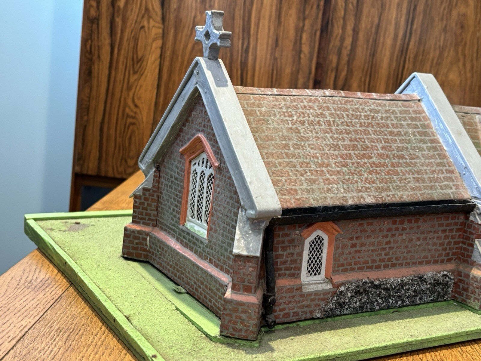 710.0 Greensted Church, Ongar, Essex, Large Old Metal & Wooden Scale Model, Superb photo