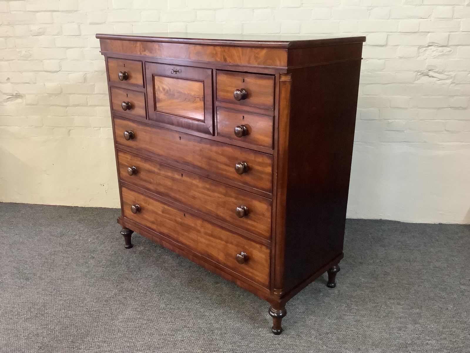 975.0 Victorian Flamed Mahogany Scotch Chest Of Drawers. photo