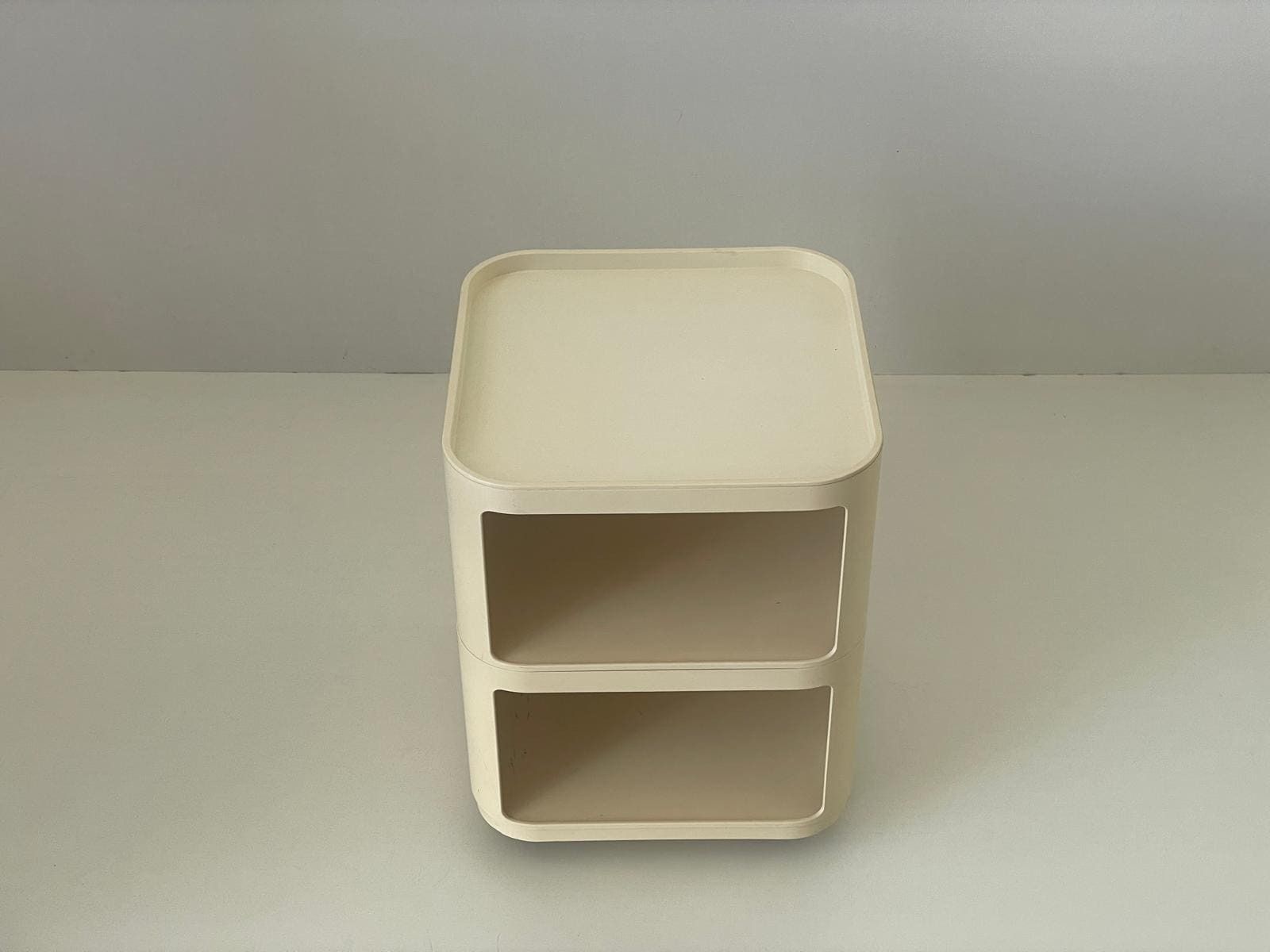 Model 4970 White Bedside Table By Anna Castelli For Kartell, 1970s, Italy photo for sale