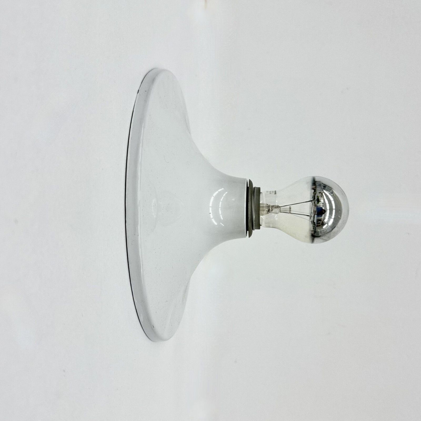 Mid Century Design Wandlamp Van Wit Aluminium Met Schijfvorm, Jaren 1970 photo furniture