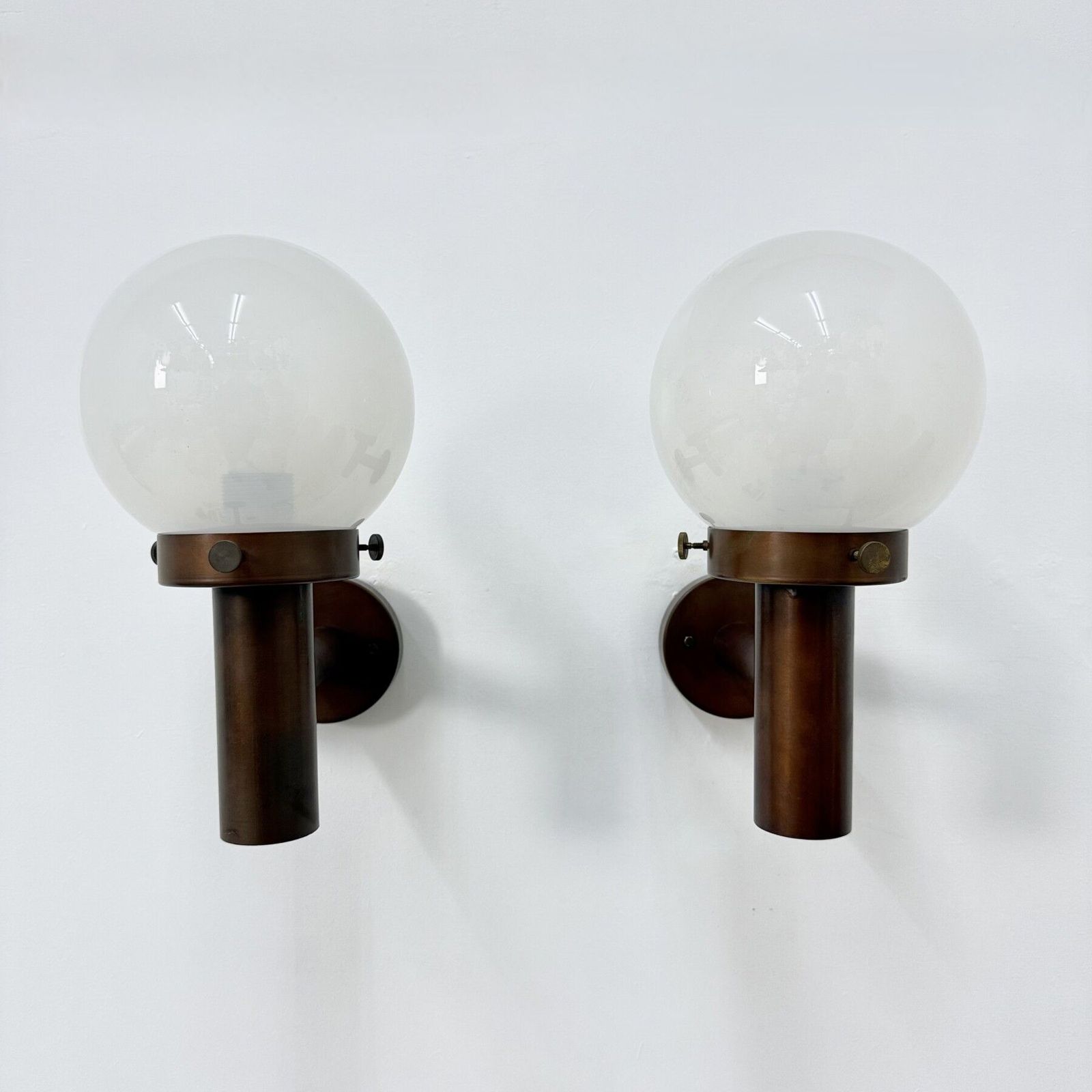 Set Of 2 Globe Glass Wall Lamps Sconces By Lisa Pape Sweden , 1970s photo vinterior