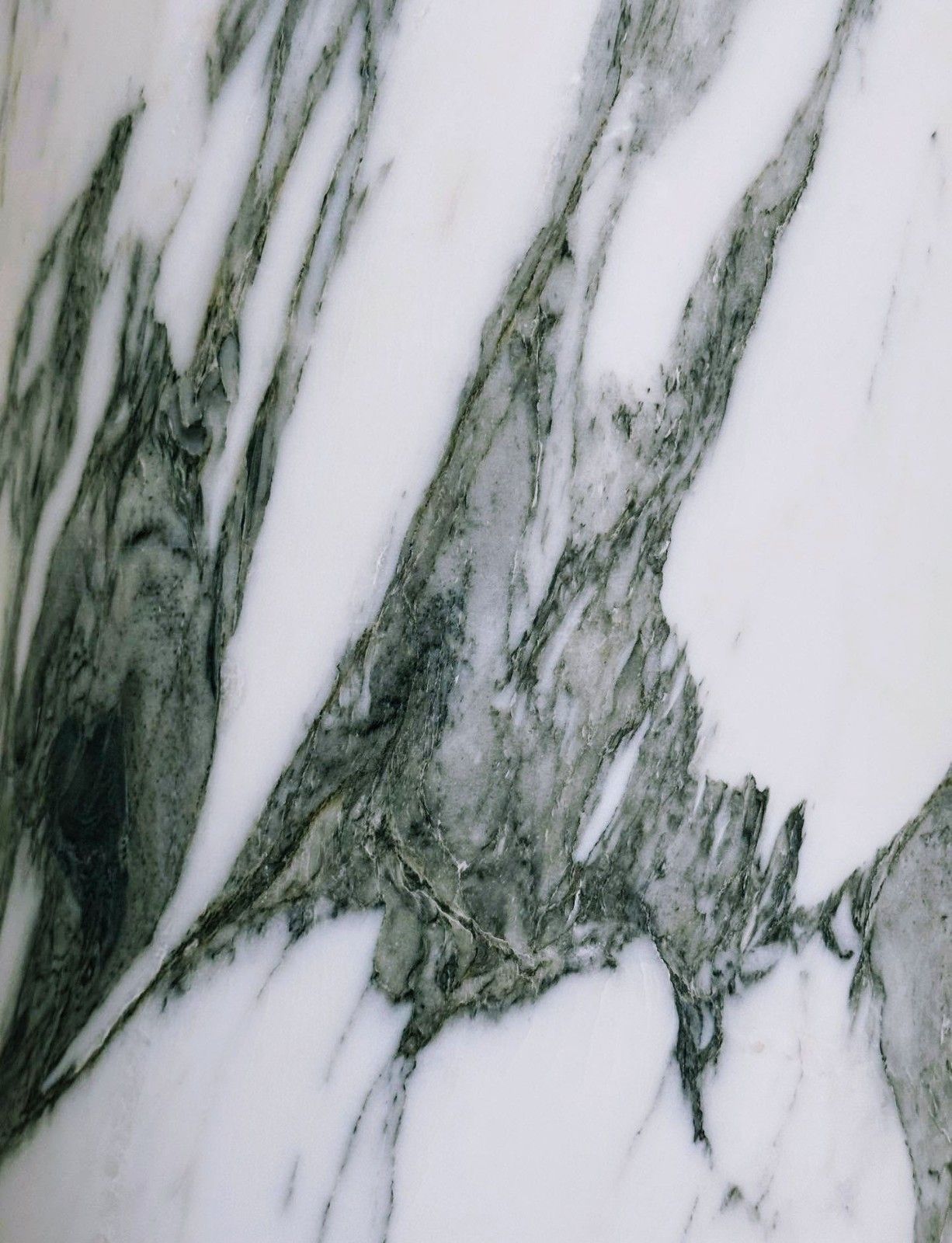 High Quality Arabescato Marble Grand Tour Column Delivery Available In Uk 0105. photo for sale