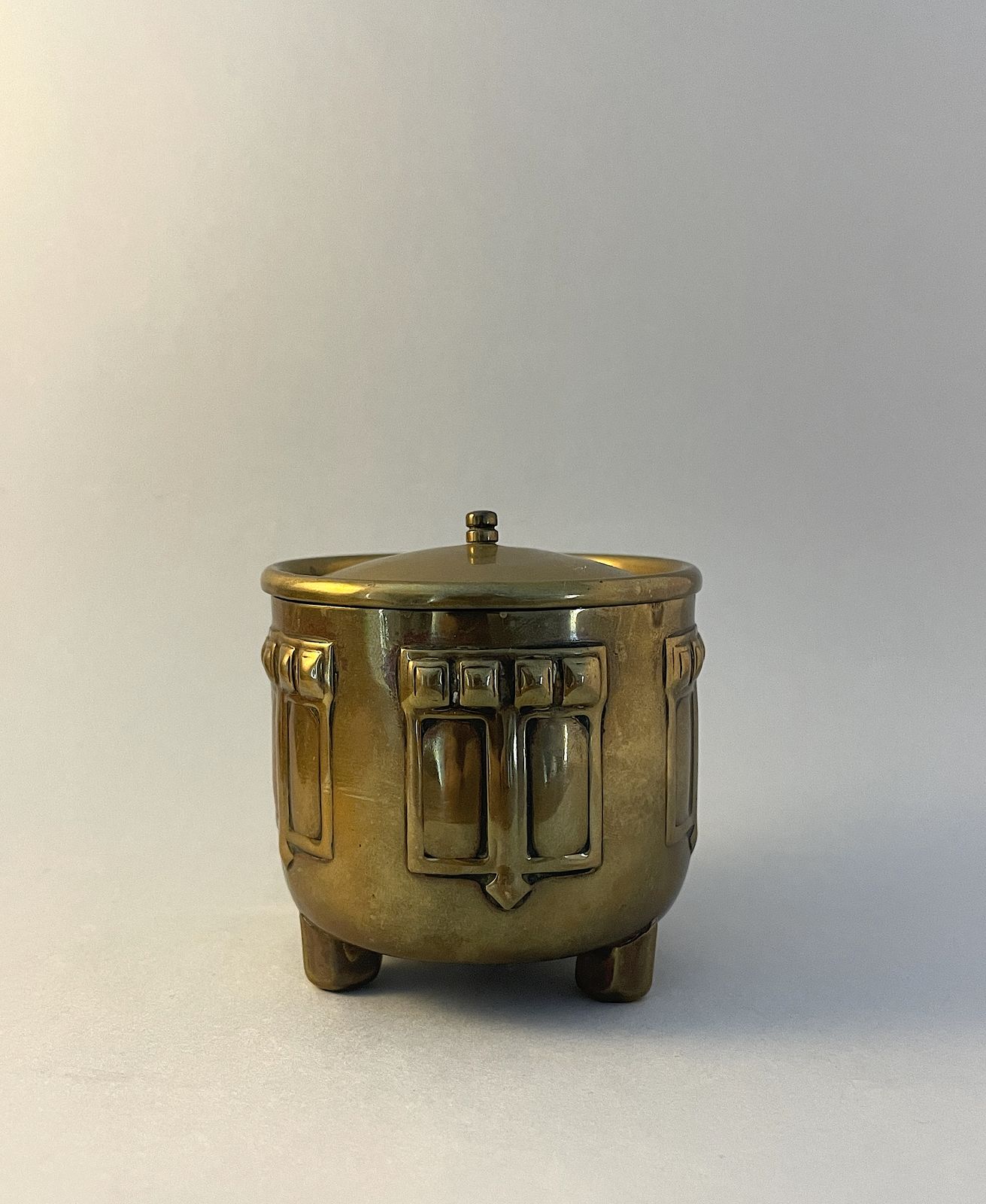 Arts & Crafts Brass Box With Lid On Three Feet, Handmade Antique Round Decorative Container Circa 1920 photo furniture
