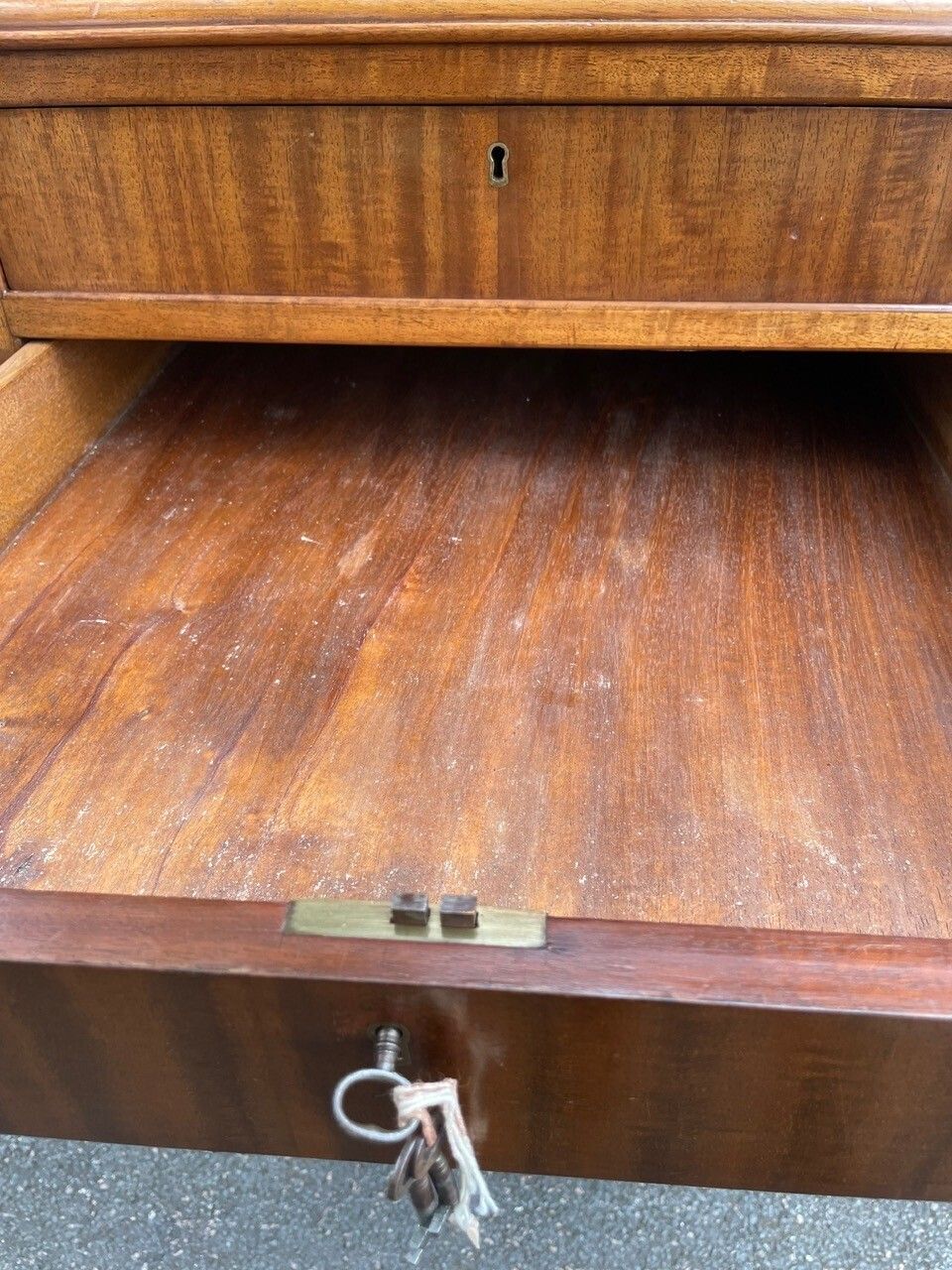 photo vinterior Antique Mahogany Pedestal Collectors Cabinet