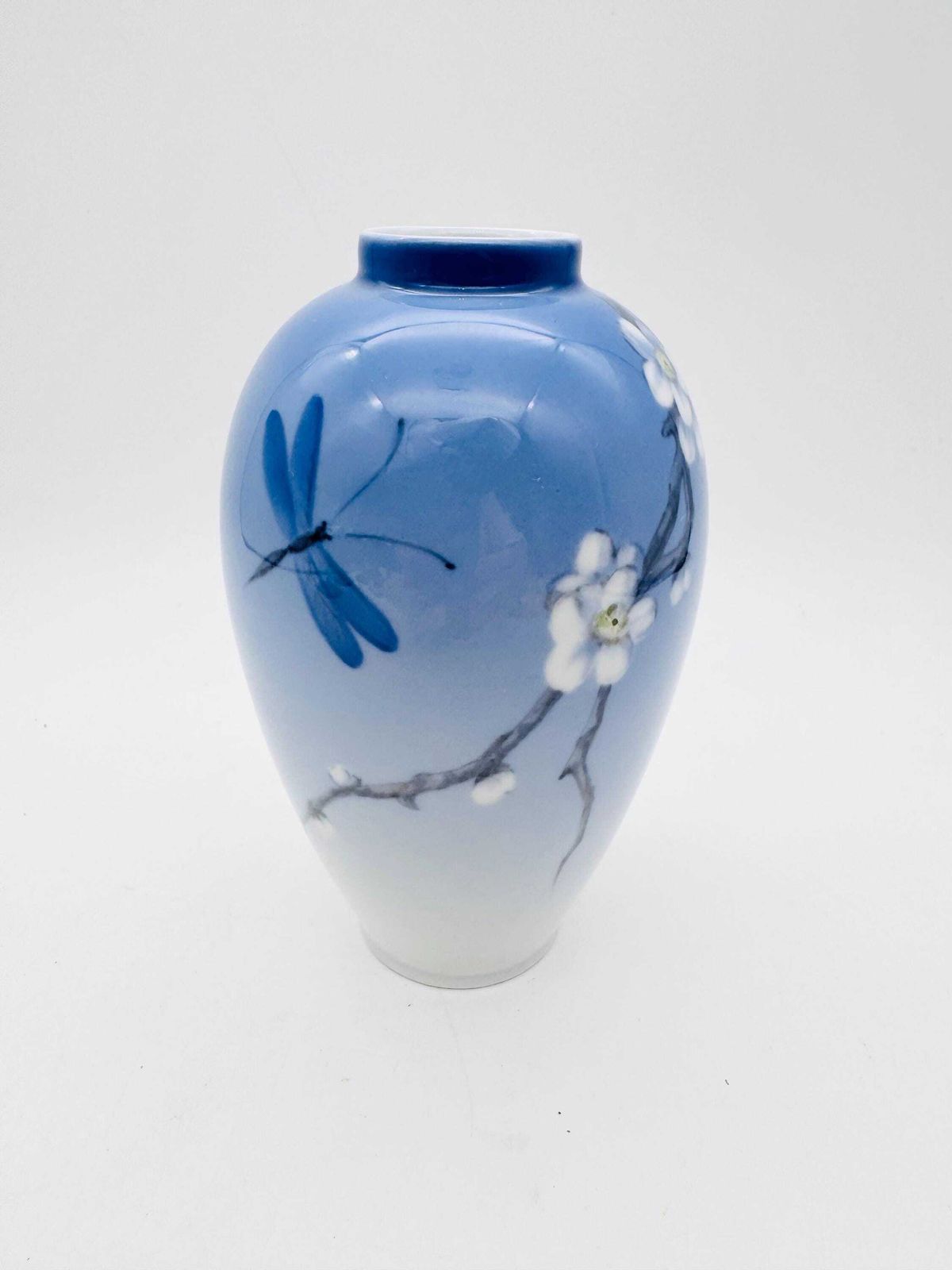 Royal Copenhagen Vase Cherry Blossom And Dragonfly Blue Posy Vase photo vinterior