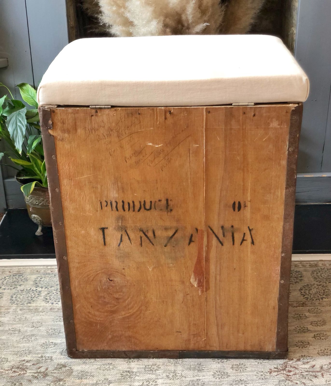 Vintage Wooden Tea Chest, Early 20th Century photo buy