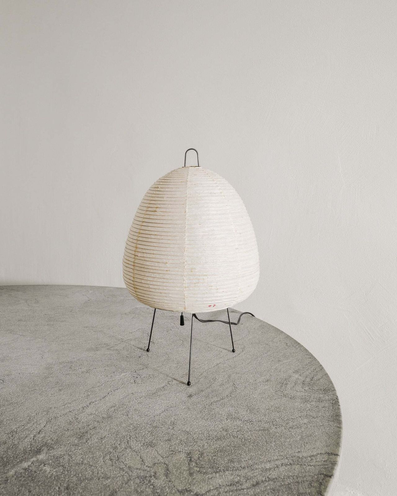 Vintage Japanese Mid Century "1a" Table Lamp In Washi Paper & Metal By Isamu Noguchi For Ozeki & Co Japan, 1950s photo 9500.0