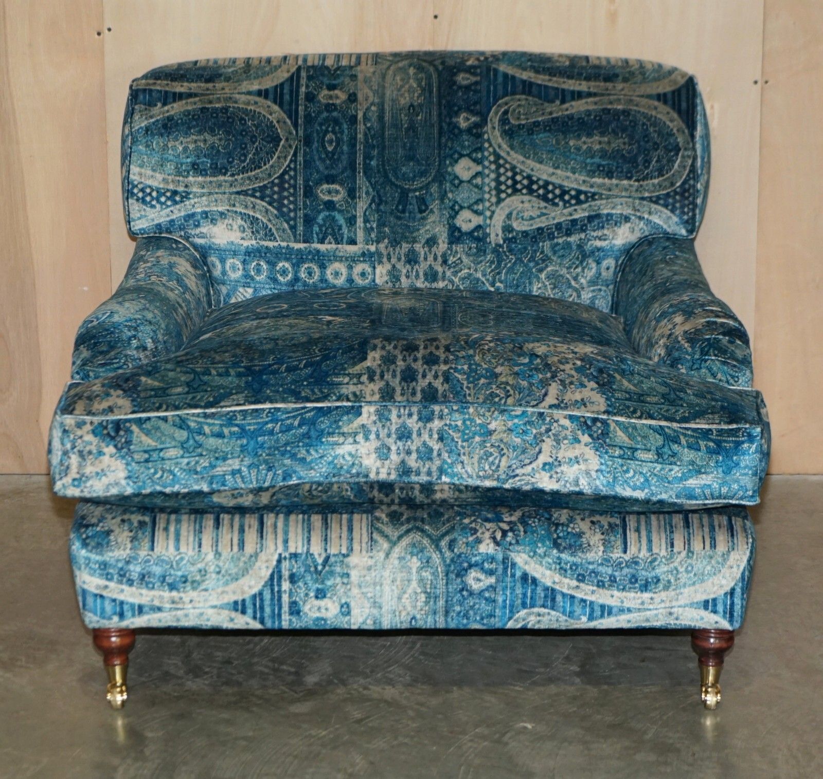 New Pair Of Mulberry Custom Made Howard Love Seat Armchairs Lemond Silk Velvet photo 15000.0