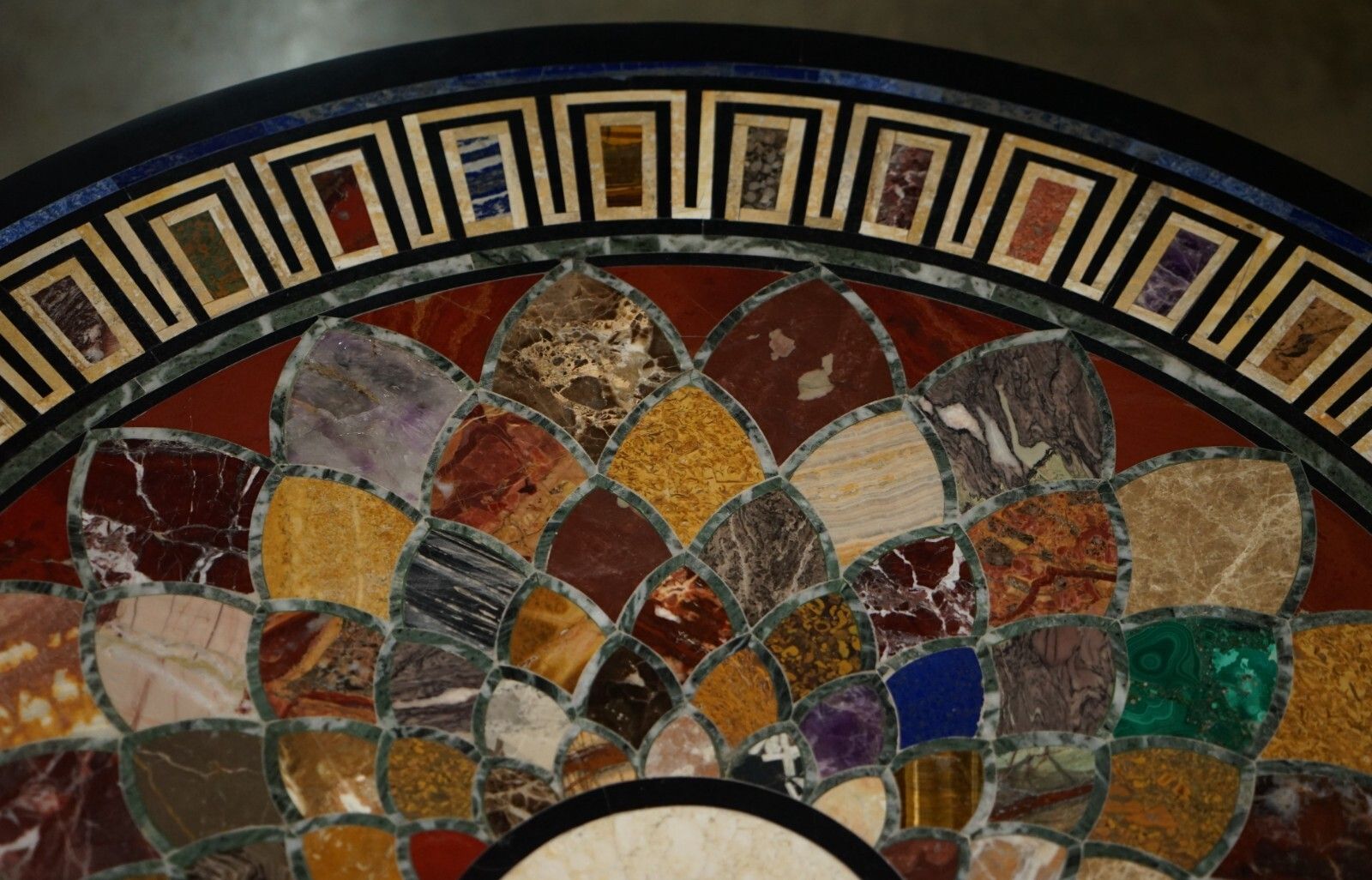 photo vintage Important Antique 1830 William IV  Pietra Dura Specimen Marble Centre Table