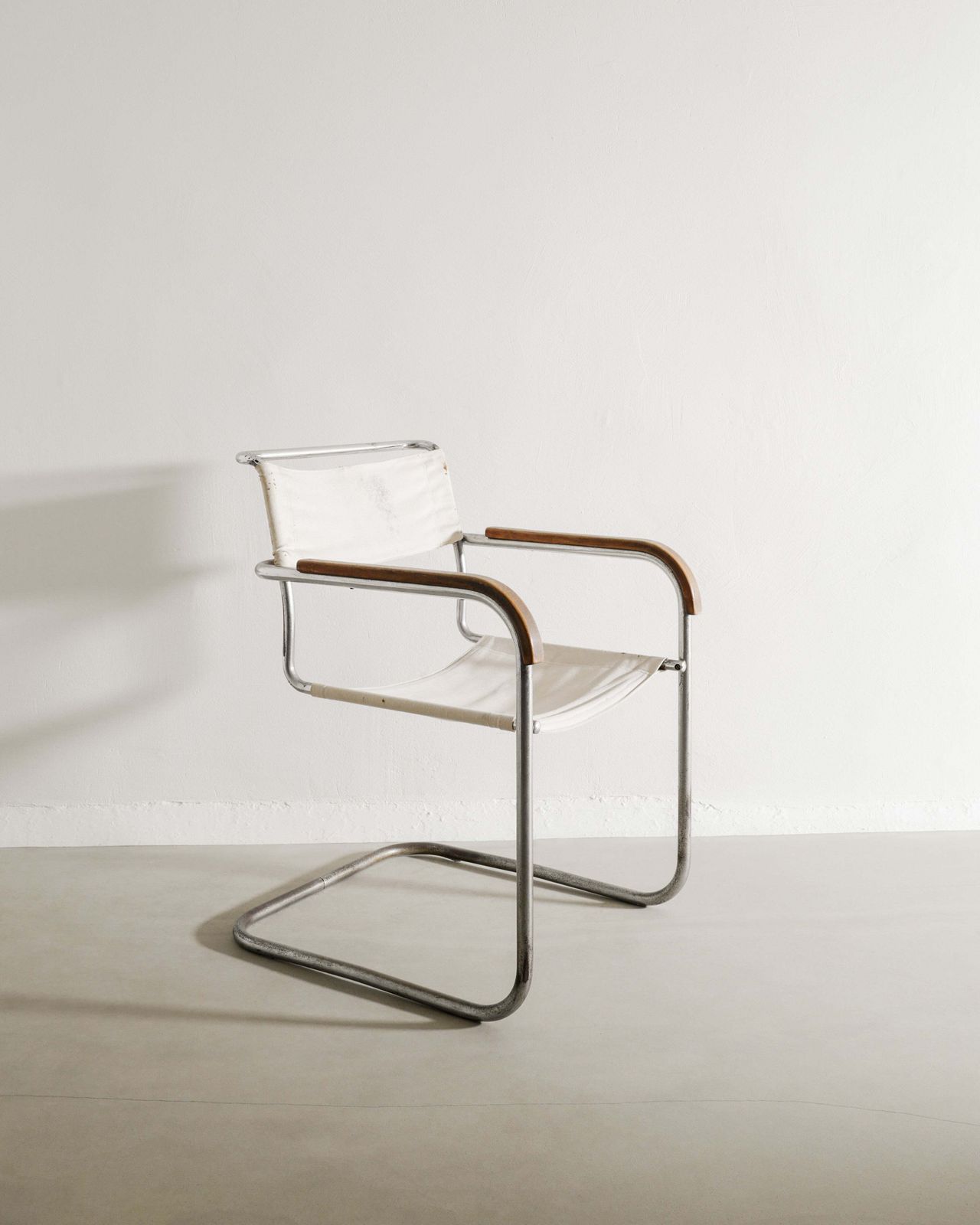 Marcel Breuer "B 34" Chair, 1930s photo furniture
