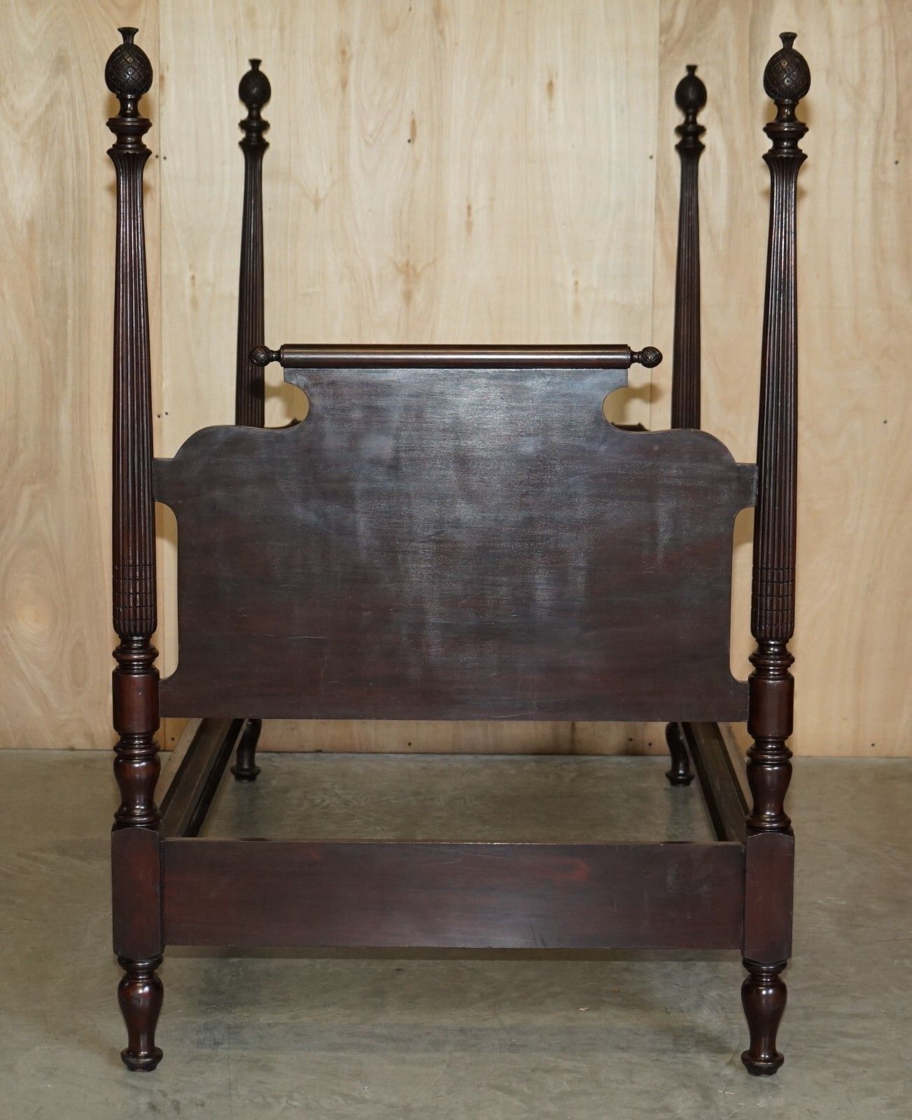 12500.0 Circa 1800 American Federal Mahogany Four Poster Bed Frame With Carved Pillars photo