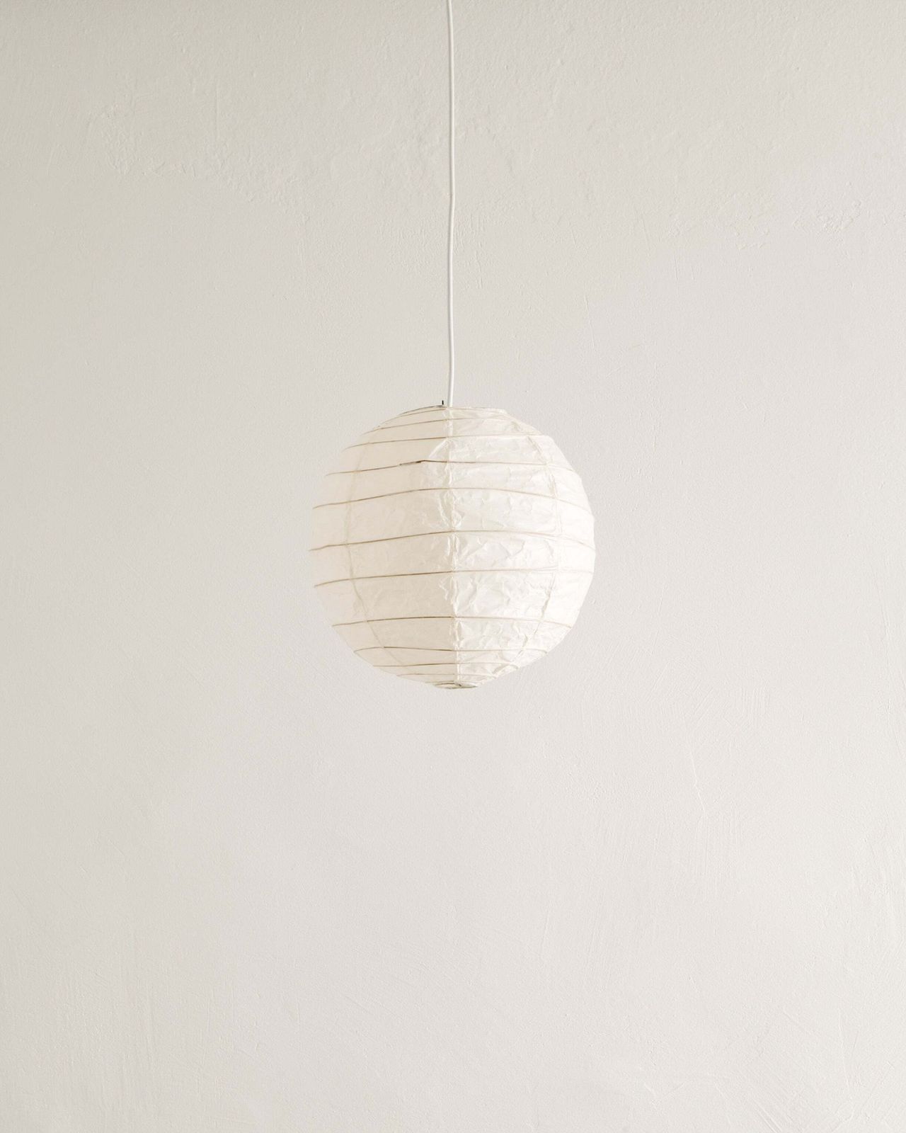 Vintage Japanese Mid Century Washi Paper "30d" Ceiling Pendant Lamp By Isamu Noguchi For Ozeki & Co, Japan 1980s