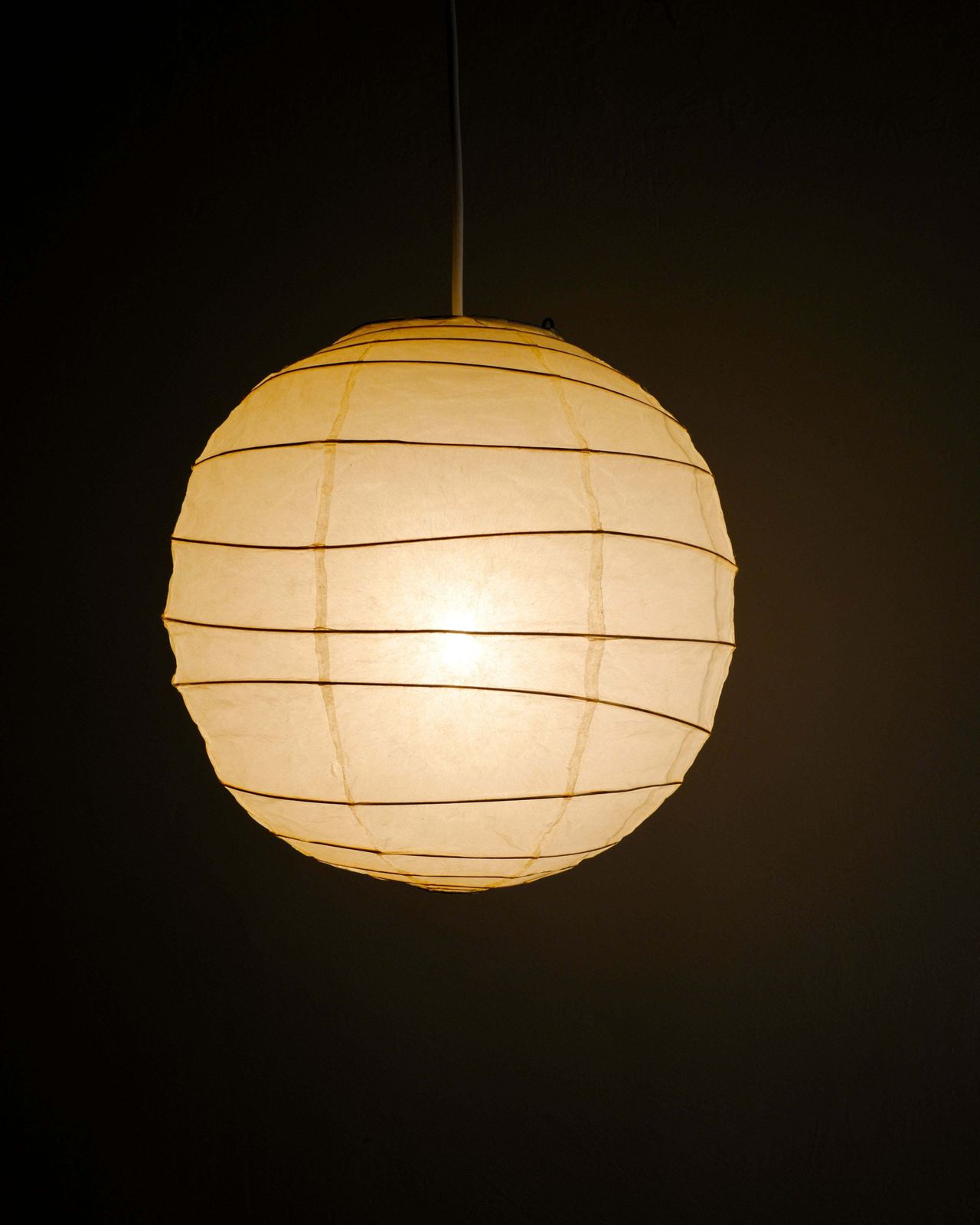 Vintage Japanese Mid Century Washi Paper "30d" Ceiling Pendant Lamp By Isamu Noguchi For Ozeki & Co, Japan 1980s photo Lighting