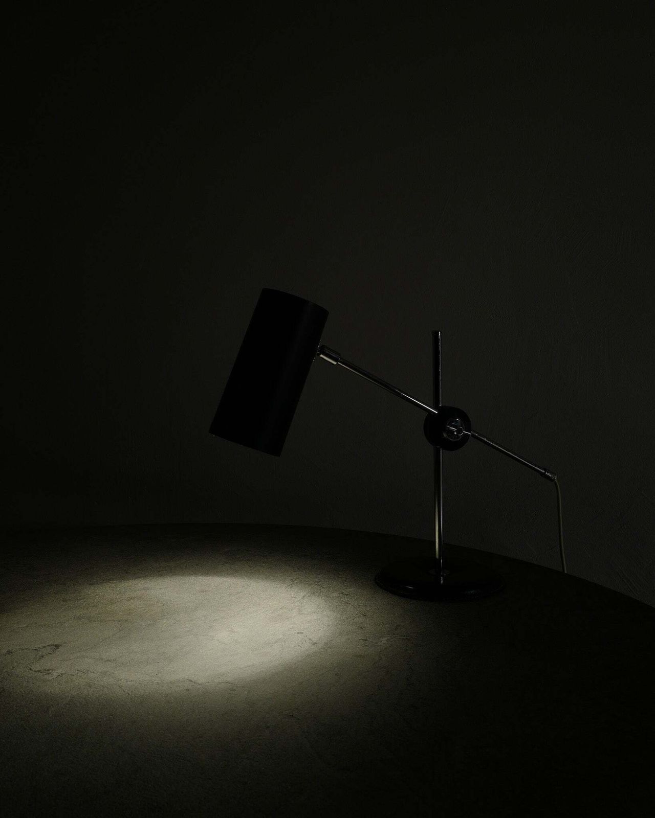 Swedish Mid Century "781b" Table Lamp In Chrome, Black Leather & Metal By Anders Pehrson For Ateljé Lyktan Sweden, 1960s photo vinterior