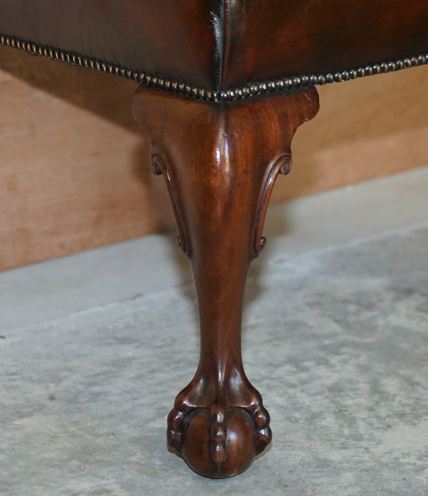 Six Stunning Fully Restored Brown Leather Mahogany Claw & Ball Dining Chairs 6 photo vintage