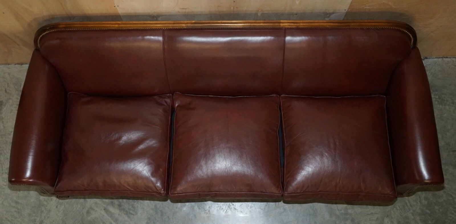 Furniture Important Antique Victorian Claw & Ball Feet Brown Leather Walnut Club Sofa photo