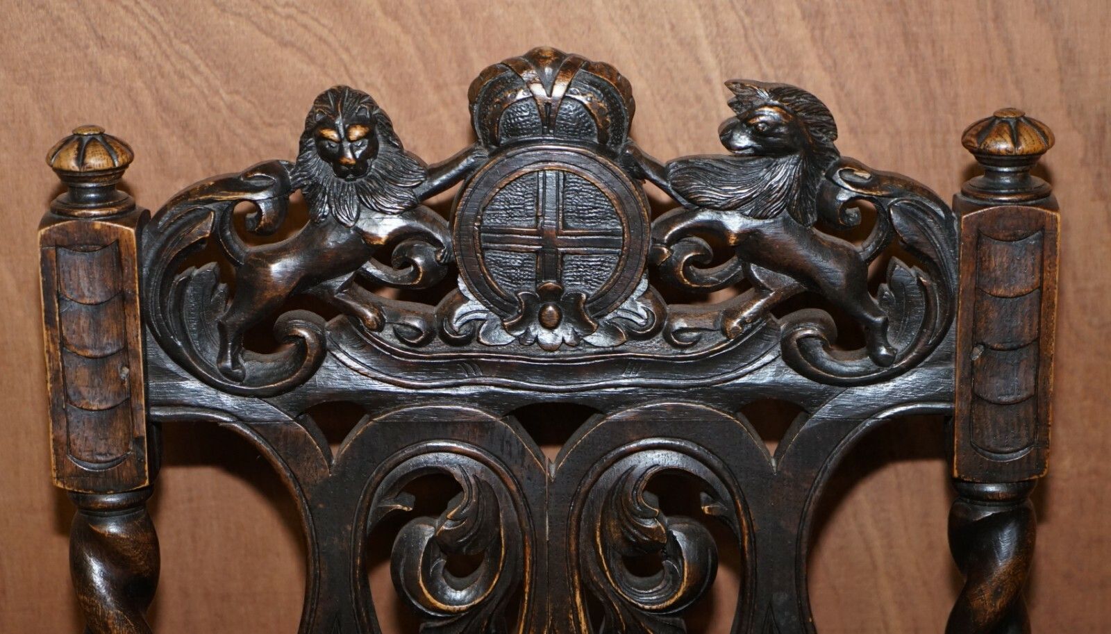 Eight Hand Carved Armorial Crest Coat Of Arms Antique Jacobean Dining Chairs photo vinterior