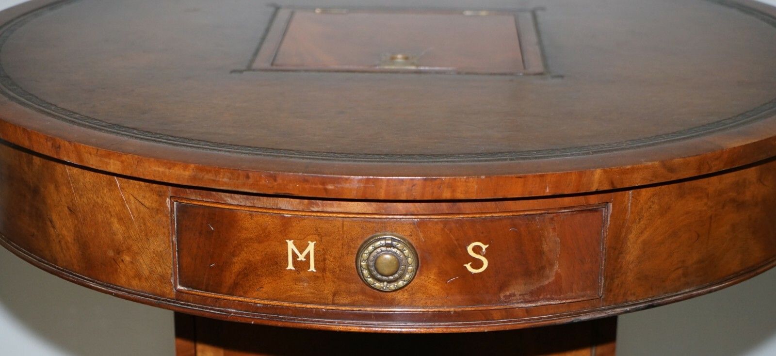 photo furniture Antique Victorian Flamed Mahogany Revolving Rent Drum Table Brown Leather Top
