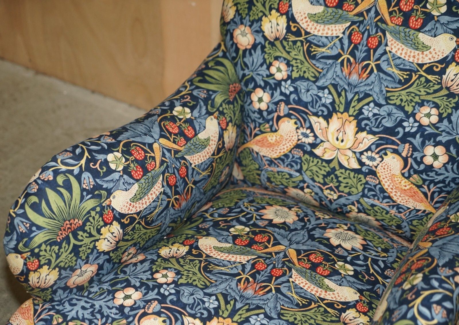 Furniture Antique Howard & Sons Bridgewater Armchair William Morris Strawberry Thief photo