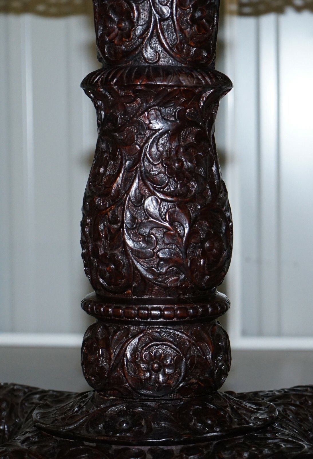 Rare 19th Cenutry Anglo Indian Padauk Table Hand Carved Rosewood Lions & Flowers photo vinterior