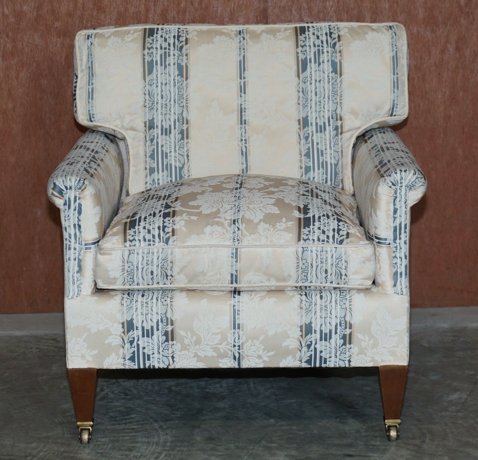 photo furniture English Country House Fine Three Piece Suite Sofa & Armchairs Feather Cushions