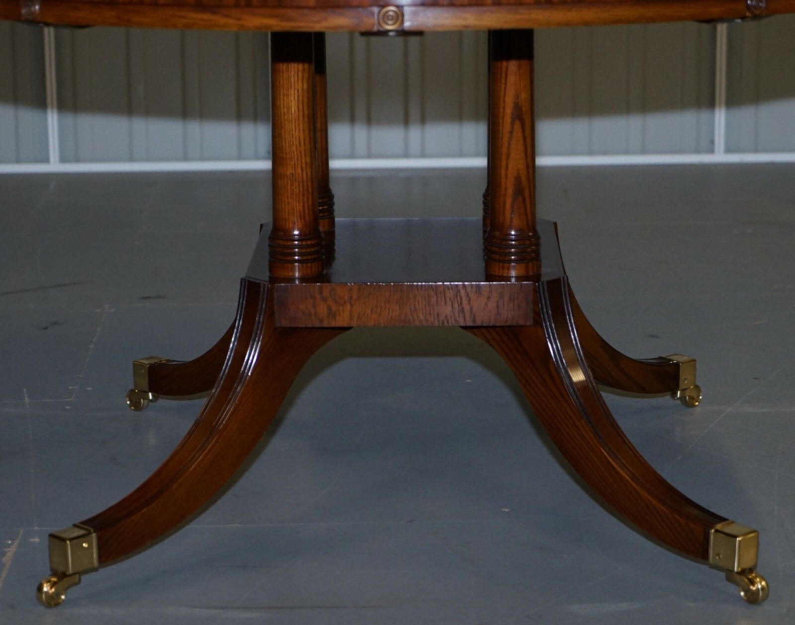 Brand New Cluster Oak Extending Jupe Round Dining Tables Seats 6 10 People photo for sale