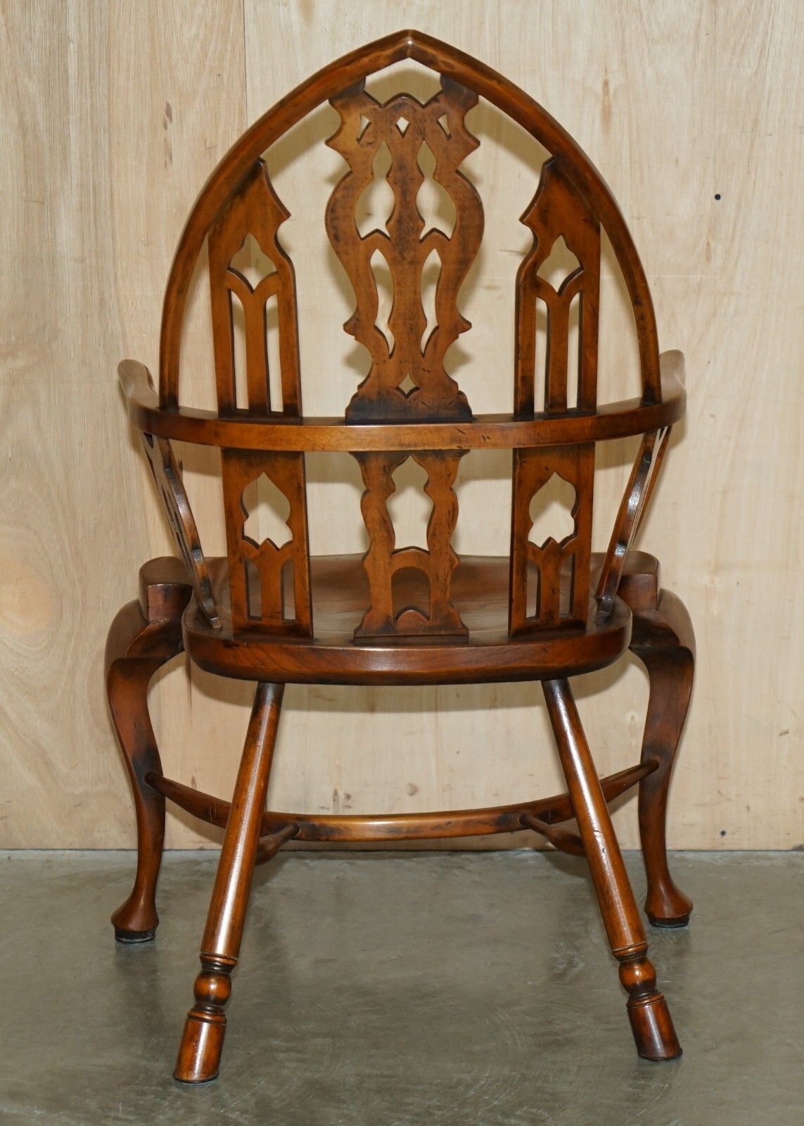 photo vintage Four Fine Fully Restored Gothic Windsor Steeple Back Burr Yew & Elm Armchairs