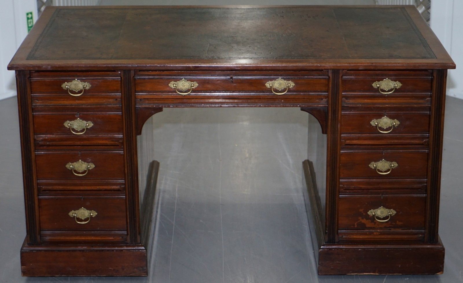 Rare Hampton & Son's Pall Mall Mahogany Twin Pedestal Writing Partners Desk photo 5000.0