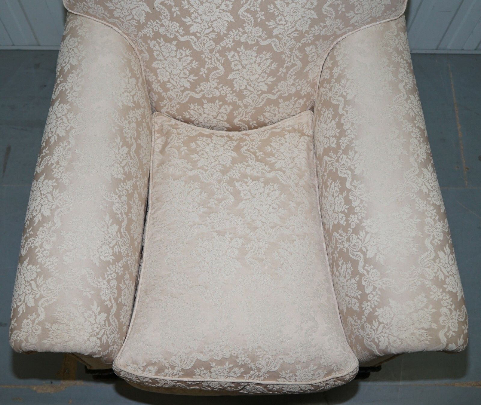 Furniture Rare Victorian Damask Upholstery Walnut Carved Lion Paw Feet Sofa Armchair Suite photo