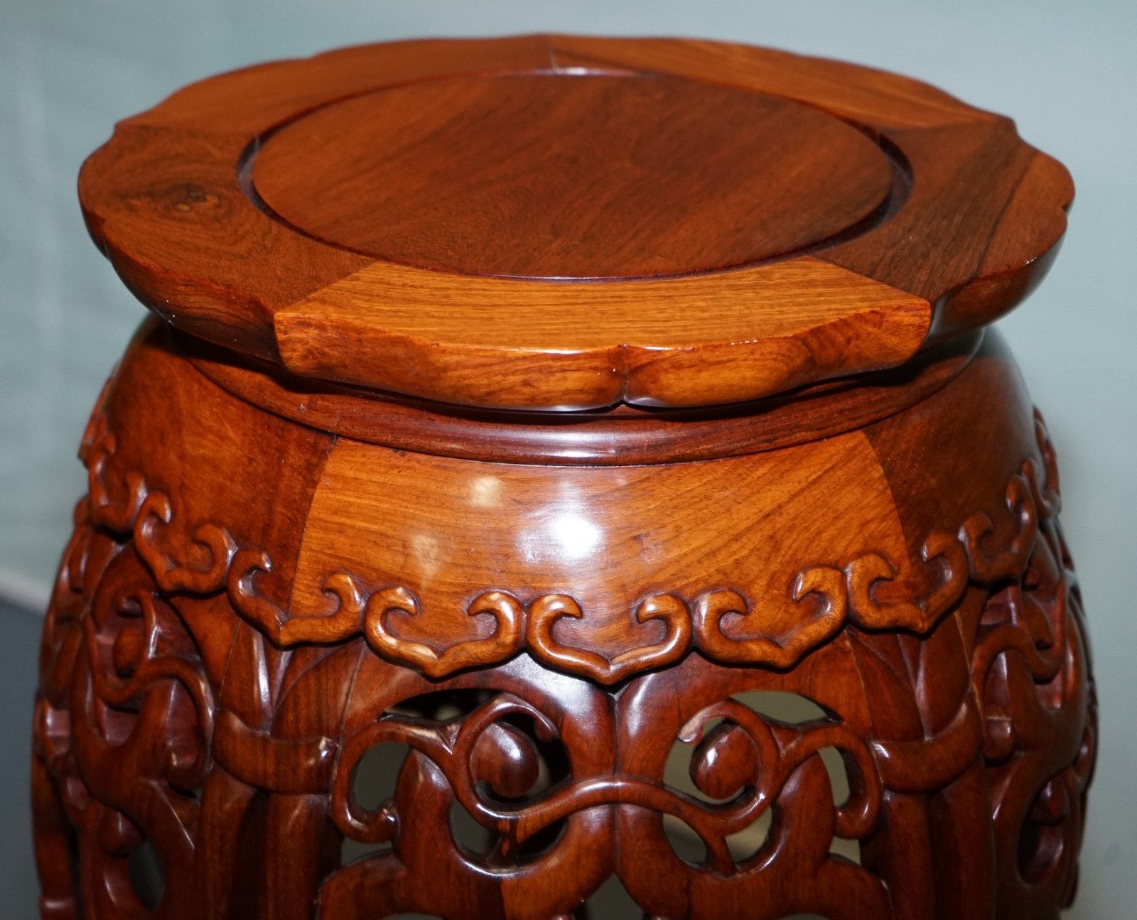 photo furniture Chinese Hardwood Plant Stand With Pierced Design & Cabriole Legs