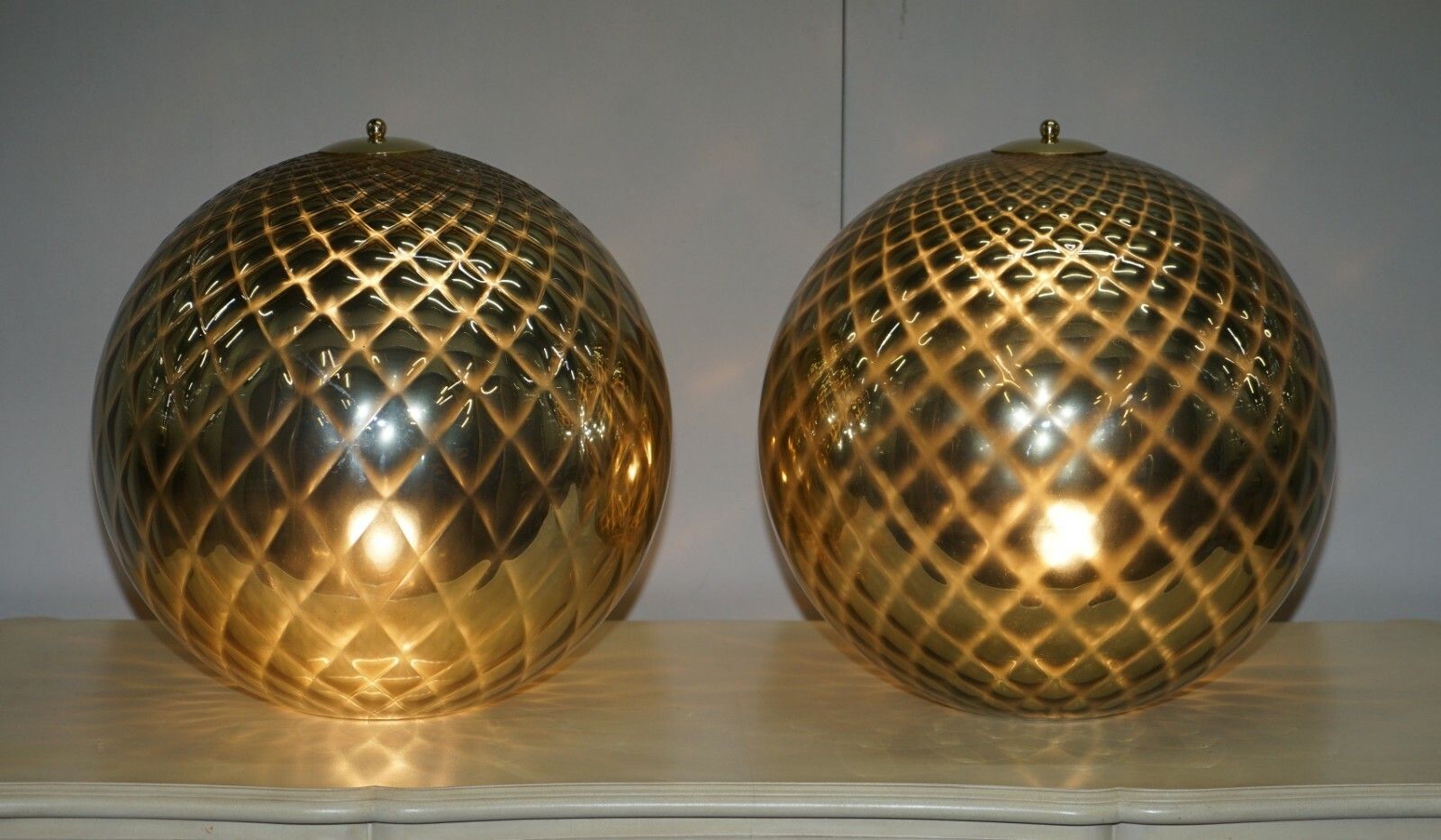Sublime Pair Of Original Murano Glass Diamond Patina Sphere Gold Tables Lamps photo for sale