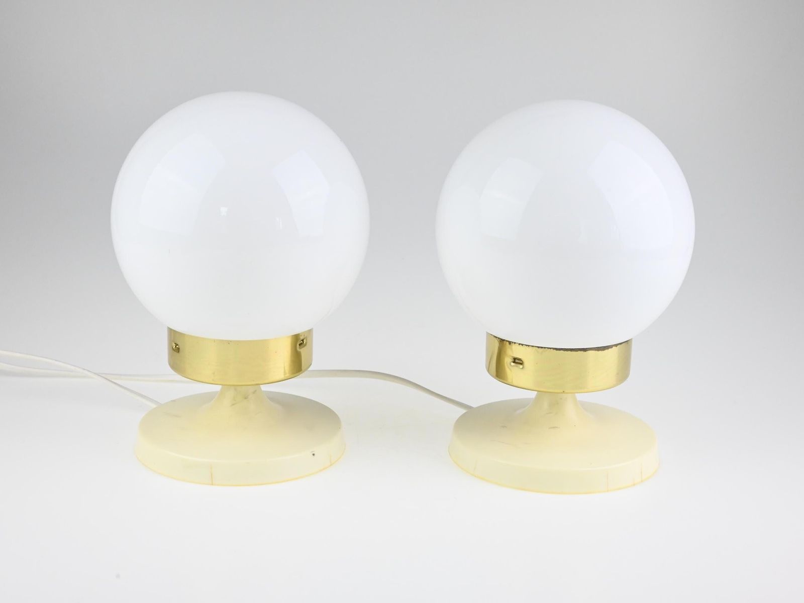 Pair Of Mid Century Lamps, Table Lamps, Desk Lamps, Bedside Lamps, Mid Century Lamps, White Lamp, Pair Of Lamps, Table Lights,Retro Lighting photo vinterior