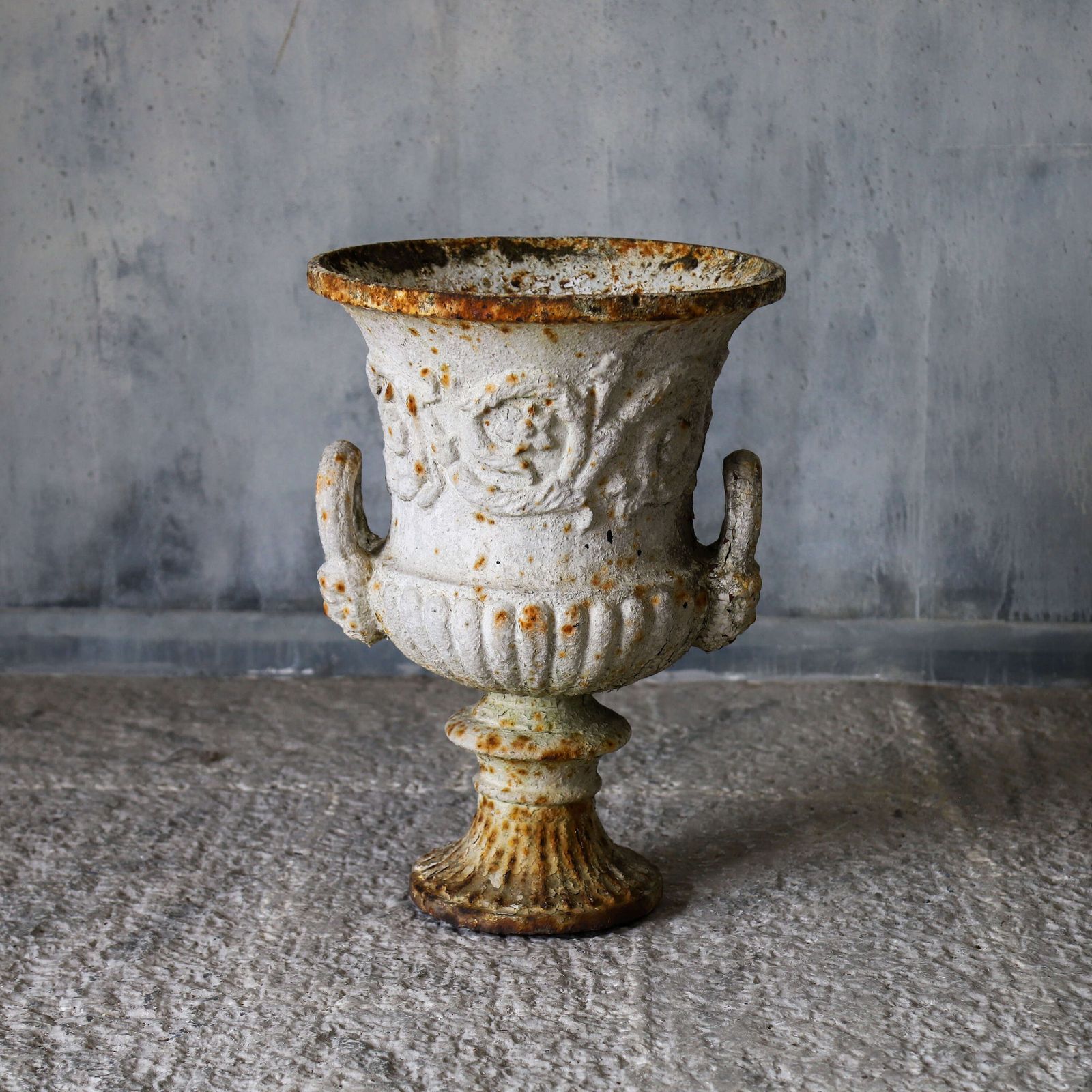 19th Century Garden Antique Andrew Handyside Campana Cast Iron Weathered Urn photo buy