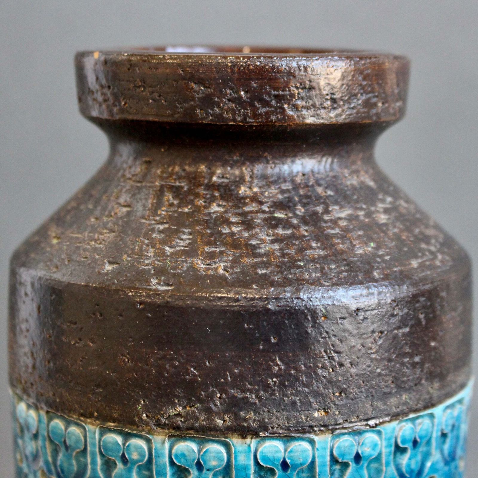 photo vinterior Mid Century Italian Ceramic Trifoglio Range Vase By Aldo Londi For Bitossi (1964)
